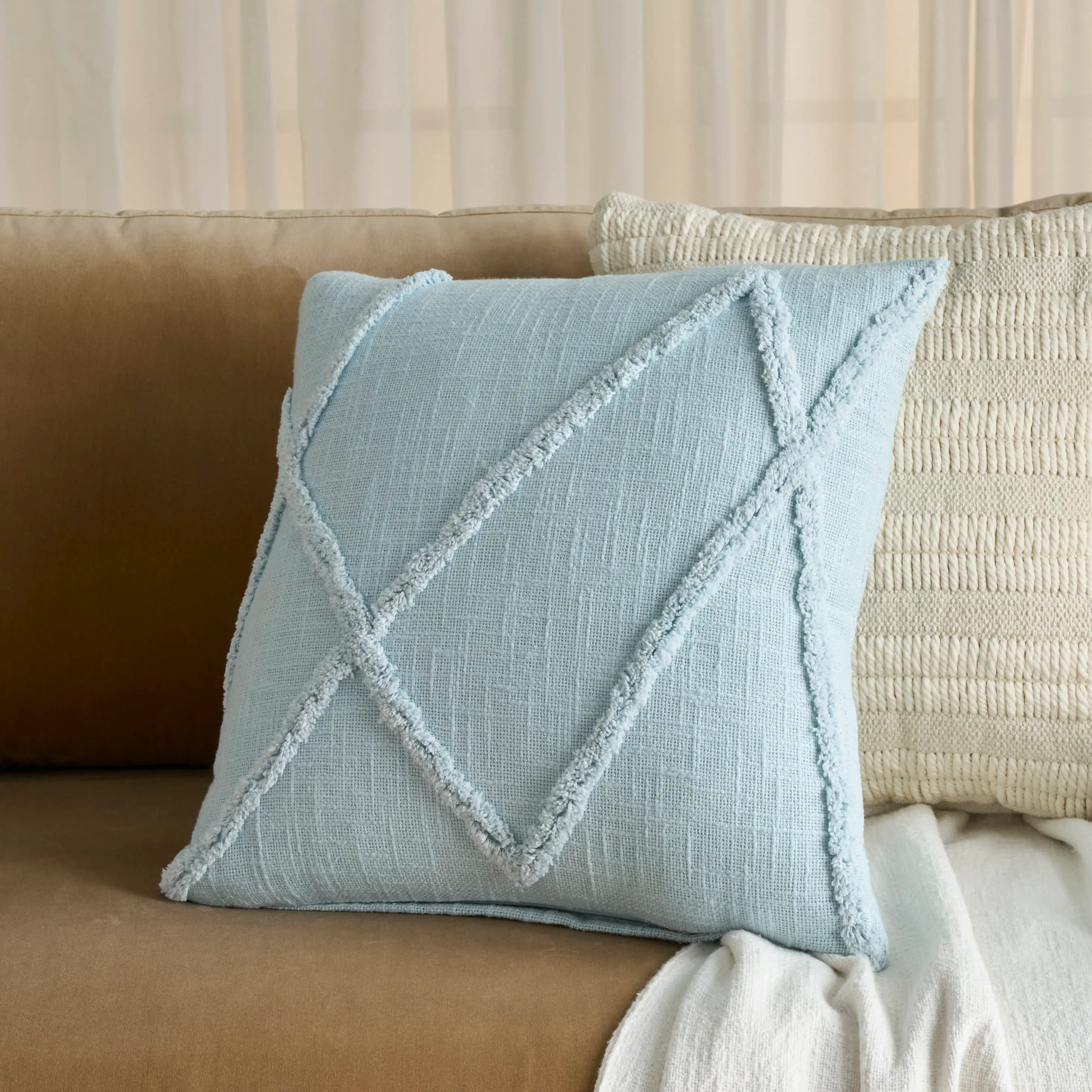 SH018/BL-PILW Light Blue Lined Pillow-4