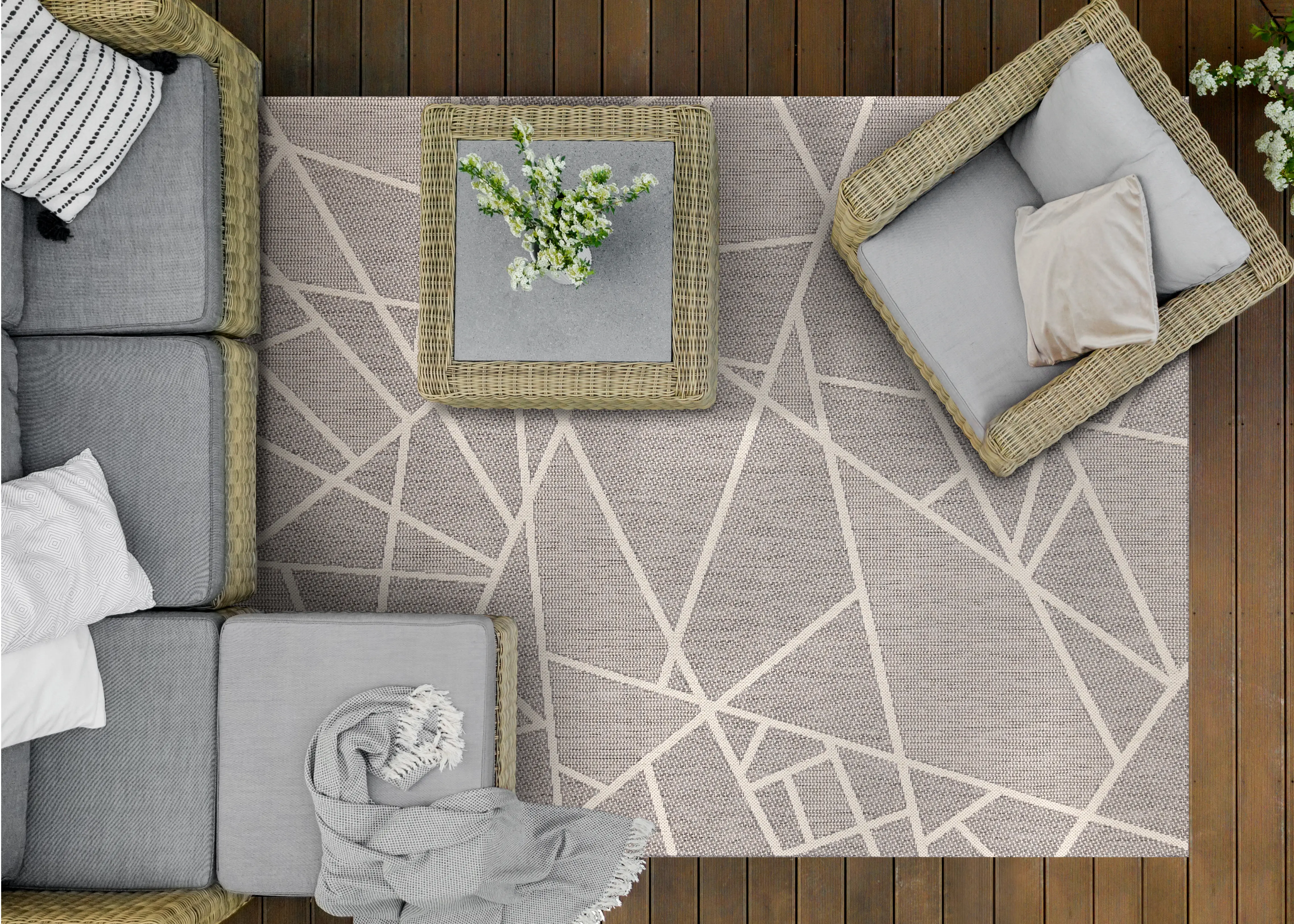 Jasper 5 x 7 Gray and White Outdoor Rug-3