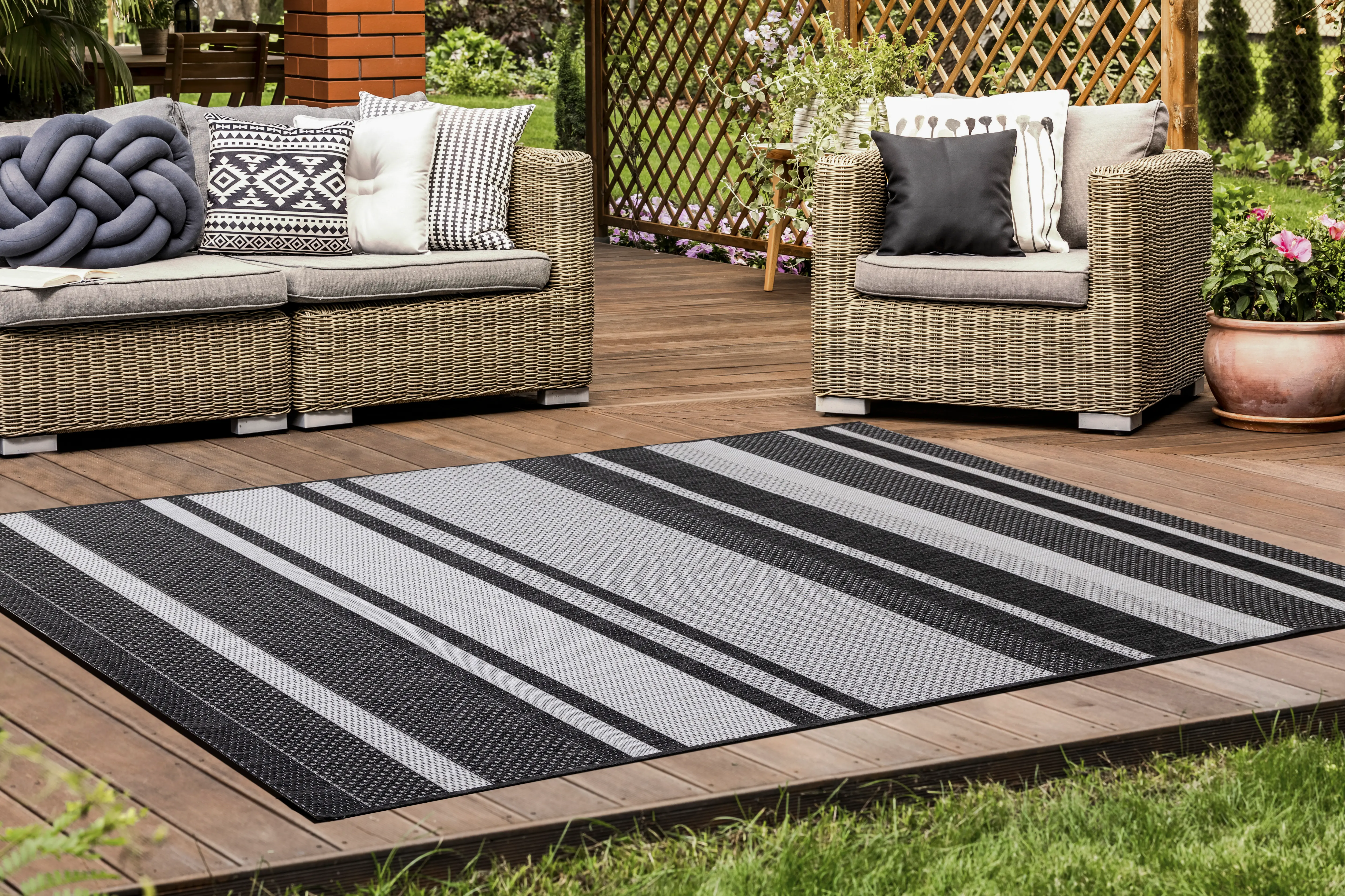 19262/80 160230 Jasper 5 x 7 Gray Striped Outdoor Area Rug-7