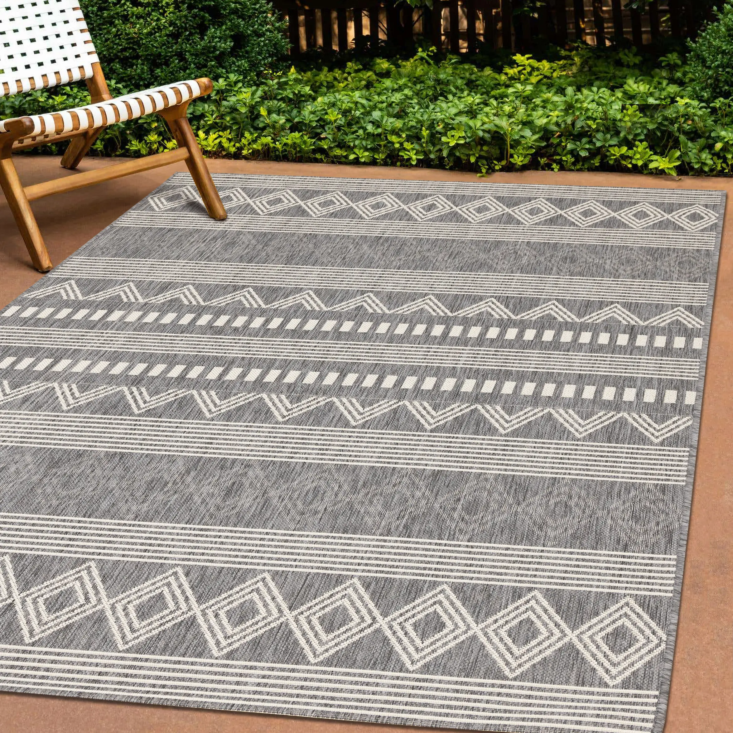 19278/811 160230 Jasper 5 x 8 Gray and White Patterned Rows Outdoor Area Rug-7