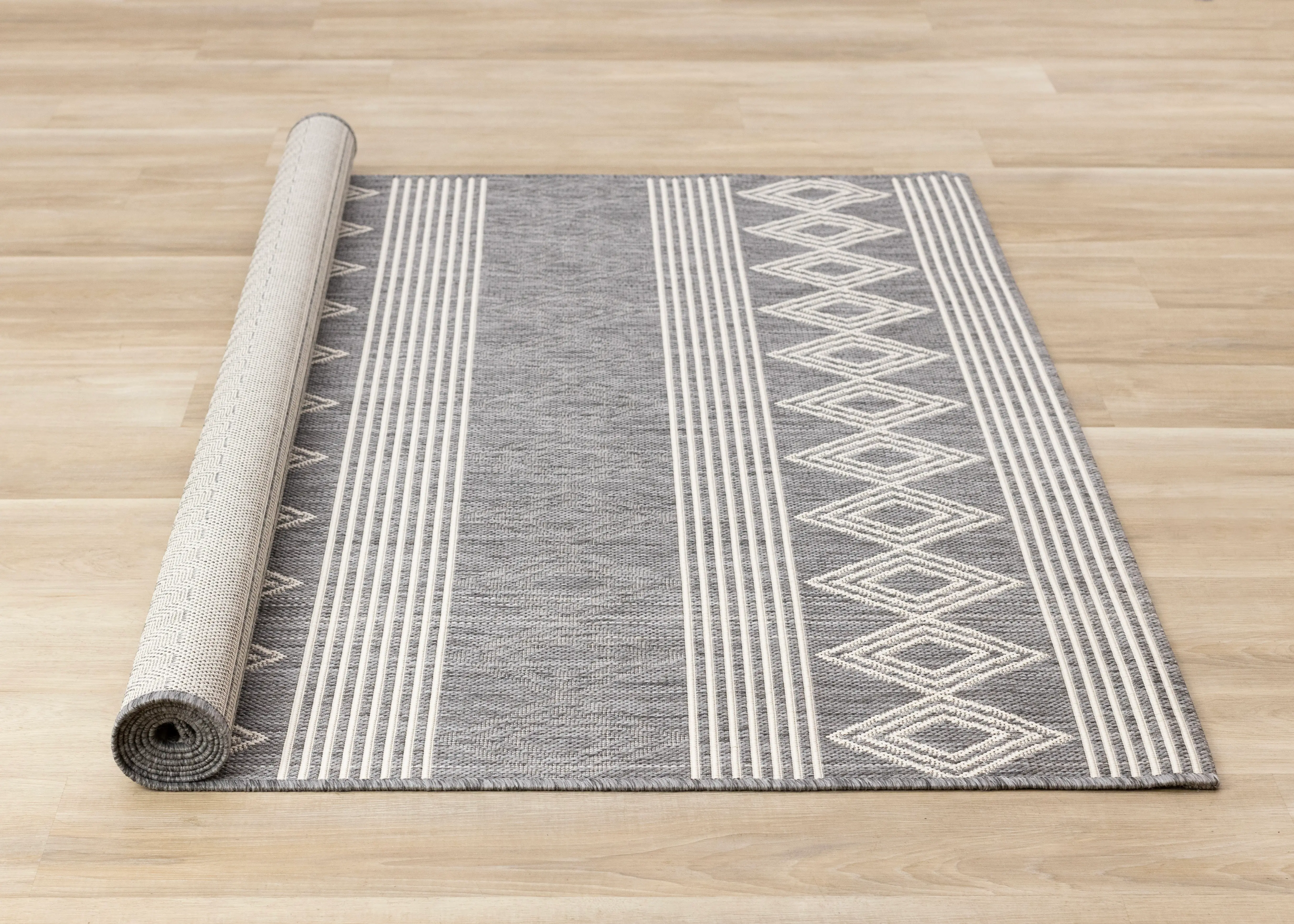 19278/811 200290 Jasper 6 x 9 Gray and White Patterned Rows Outdoor Rug-4
