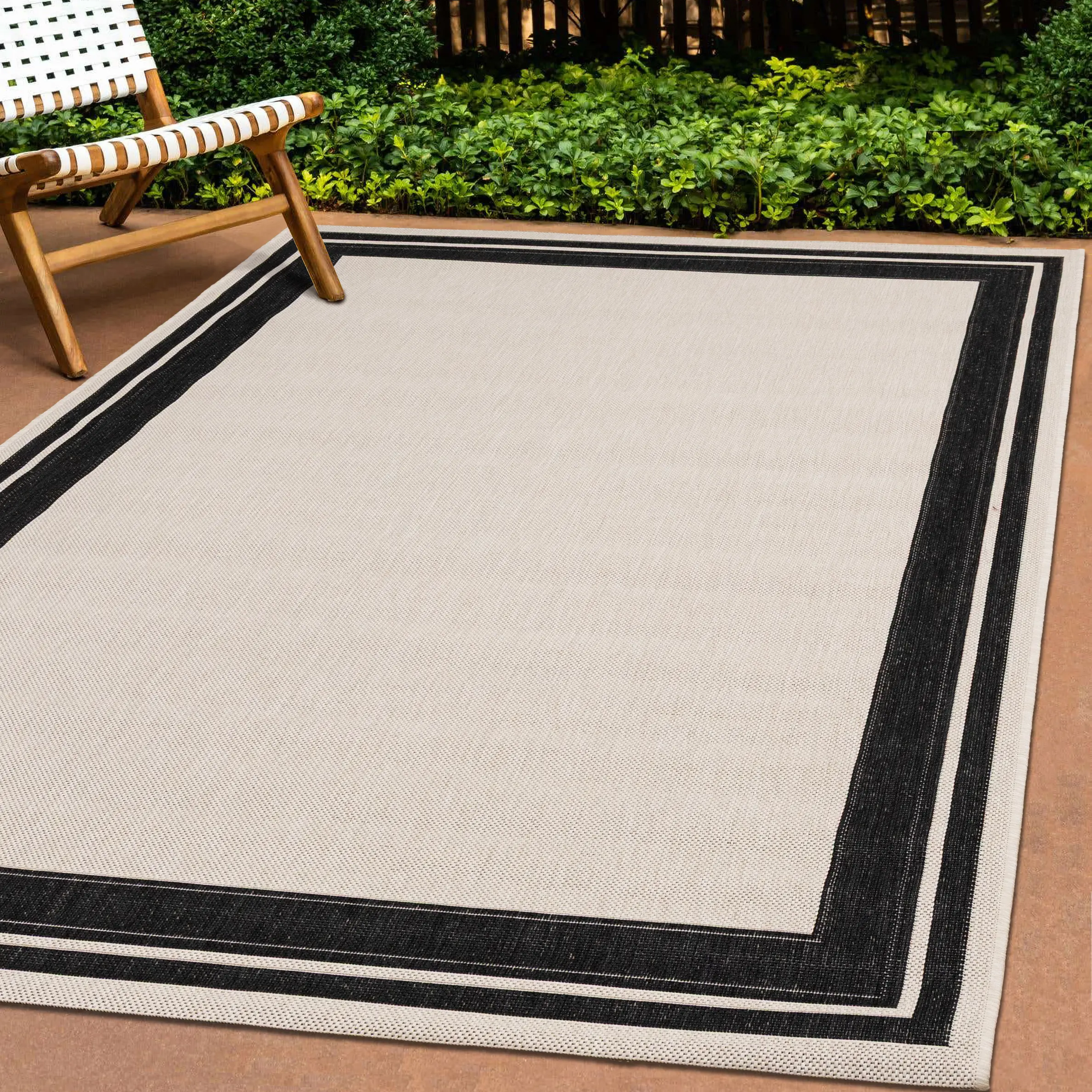Jasper 8 x 10 White with Black Border Outdoor Area Rug-7