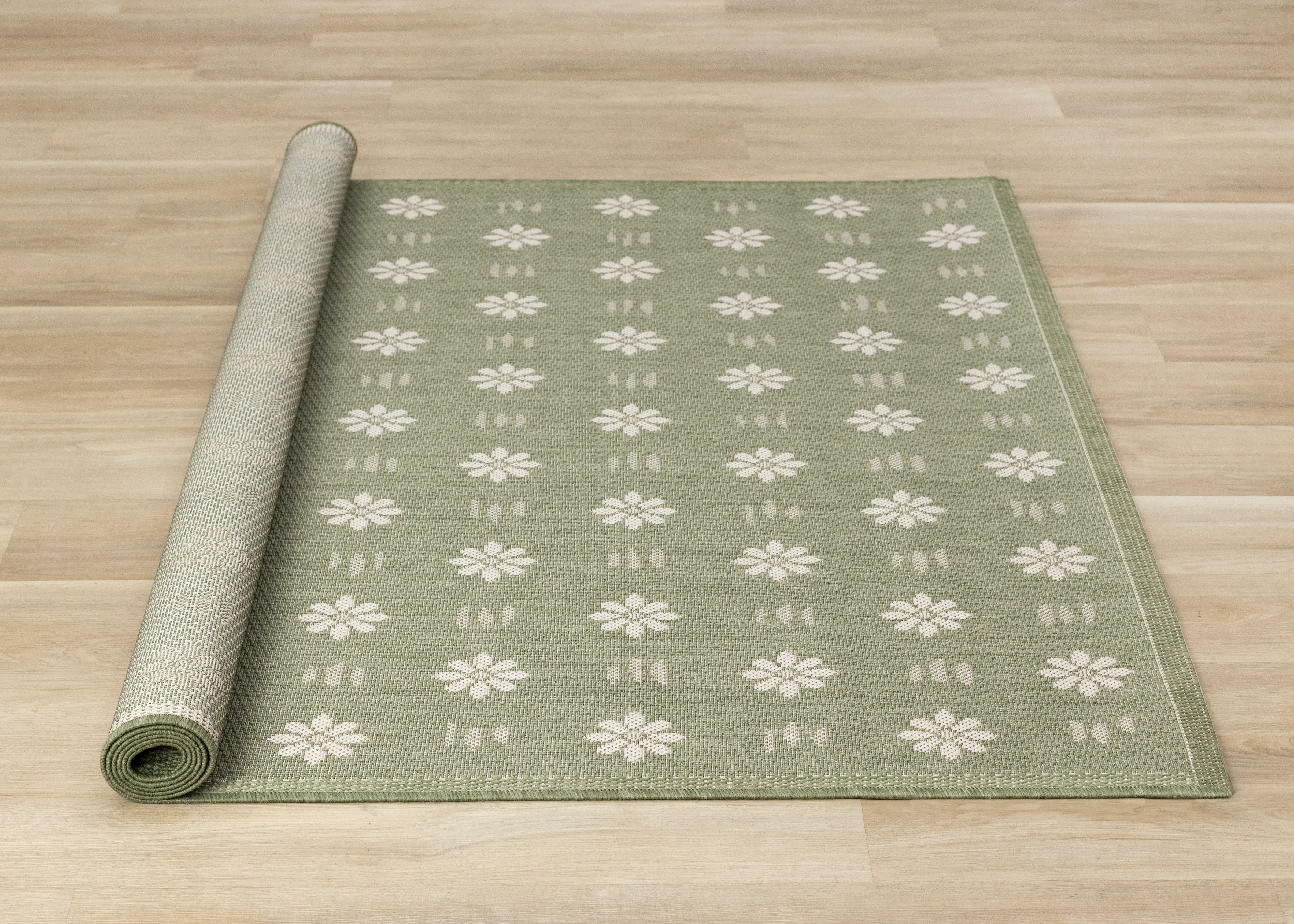Jasper 5 x 8 Green and White Floral Outdoor Rug-8