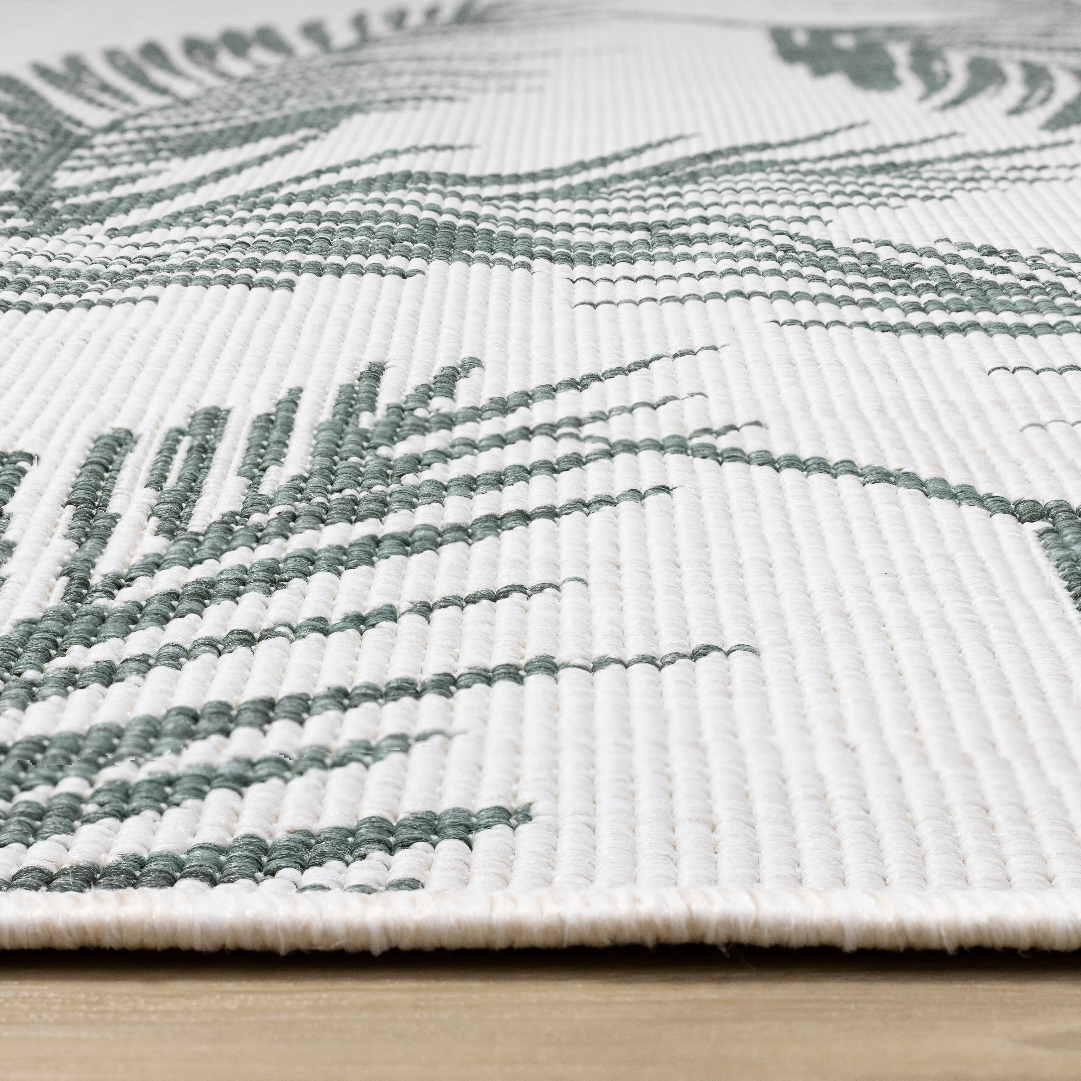 Bristol 5 x 8 Green Leaf Reversible Indoor-Outdoor Area Rug-5