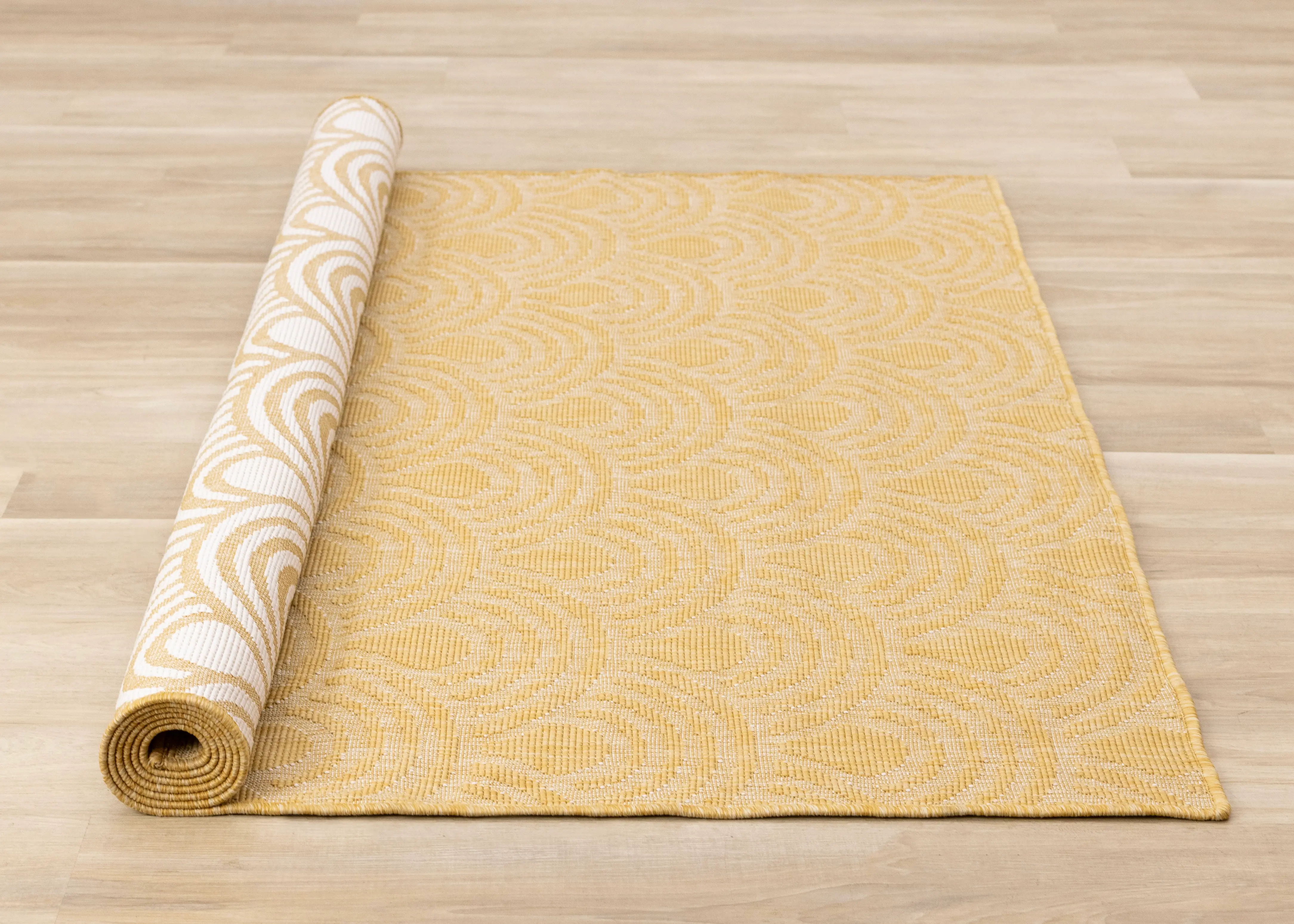 Bristol 5 x 8 Yellow Rainbow Arch Reversible Indoor-Outdoor Area Rug-8