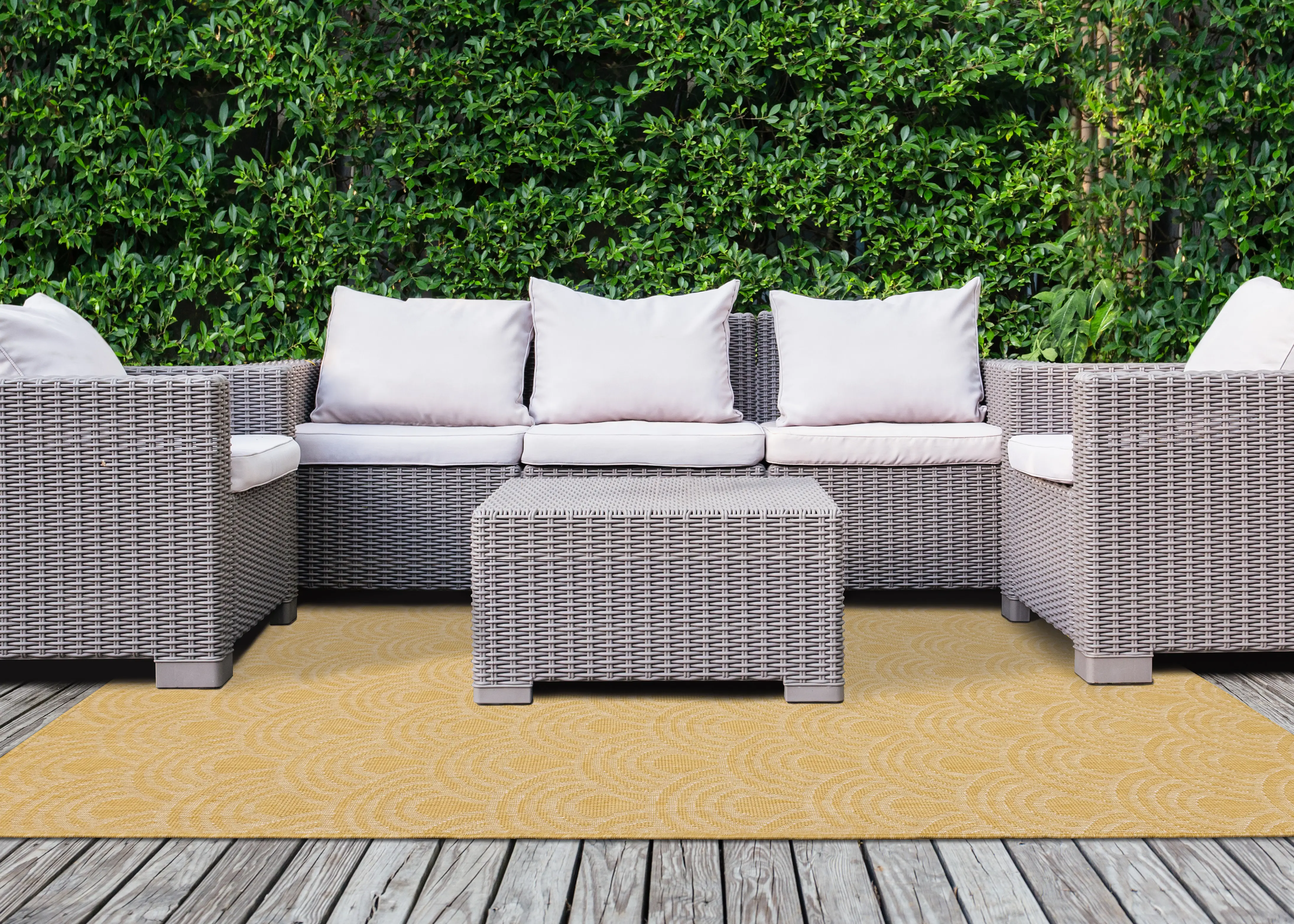 Bristol 6 x 9 Yellow Rainbow Arch Reversible Indoor-Outdoor Area Rug-2