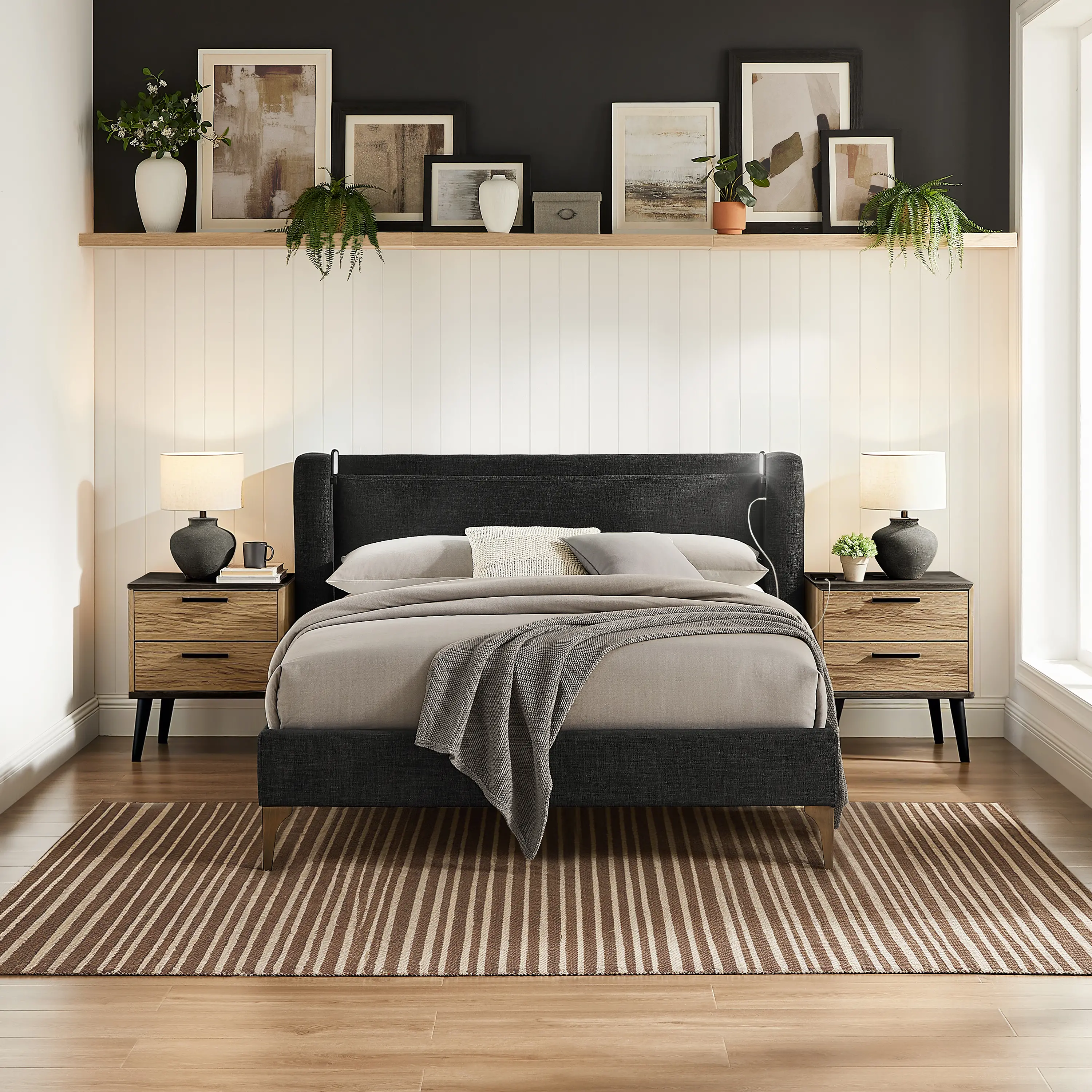 31KA008BLK-SET Hanna Black Upholstered Wingback King Bed-1