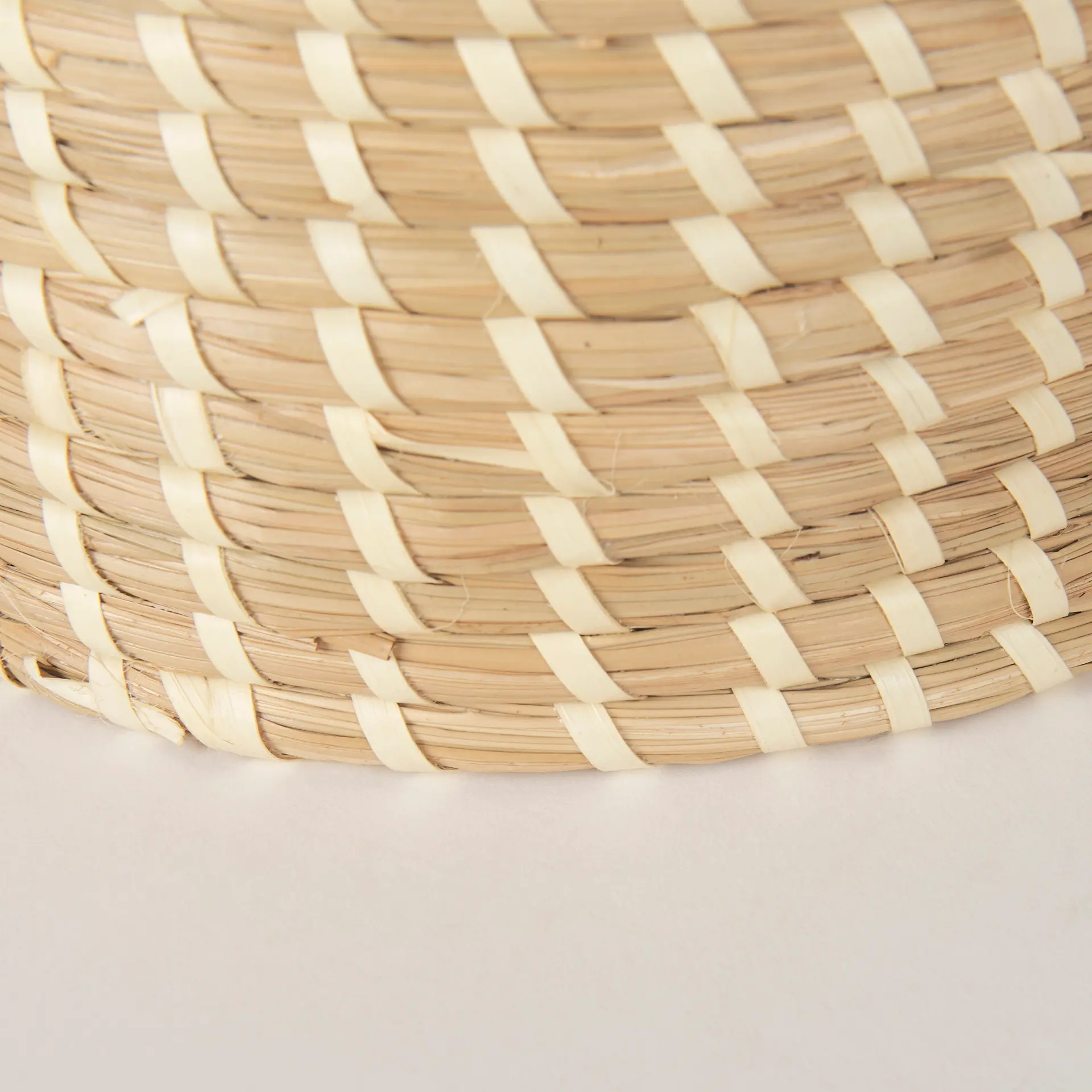 Kailini Nesting Seagrass & Palm Leaf Boxes with Lids, Set of 3-8