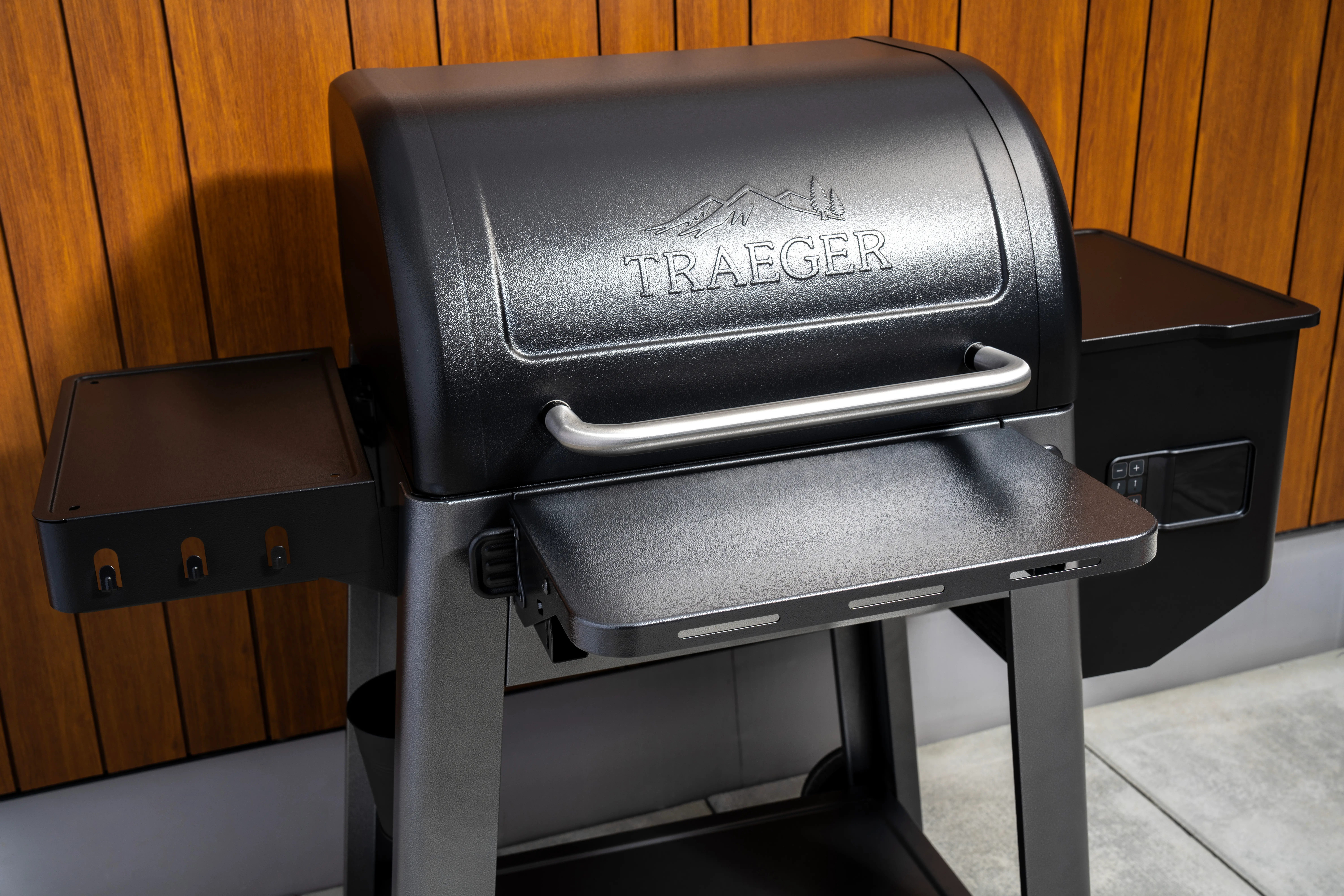 BAC869 Traeger PAL Black XS Front Shelf-3
