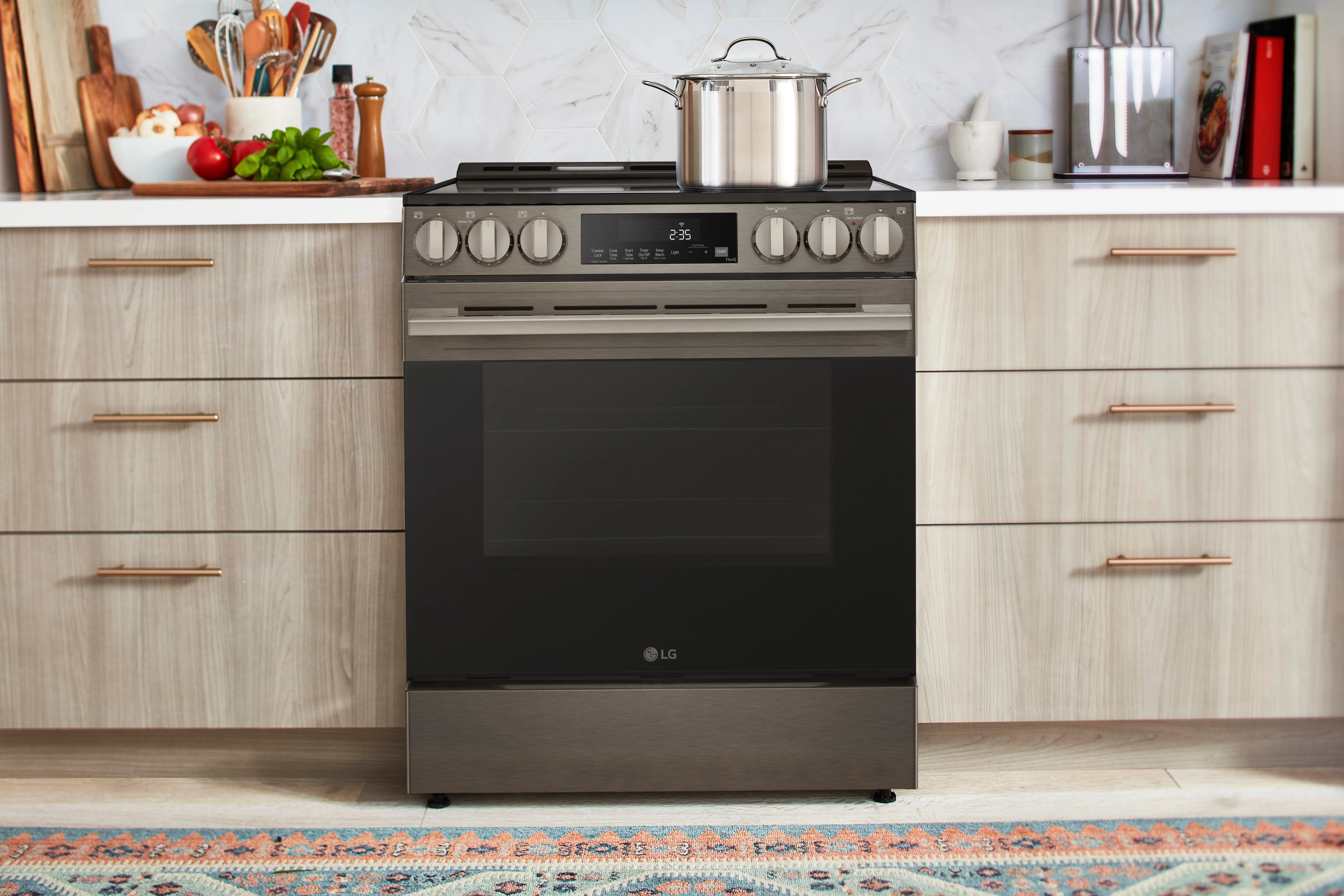 LSEL6333ZE LG 6.3 Cu Ft Electric Single Oven Range - Black Stainless Steel-3