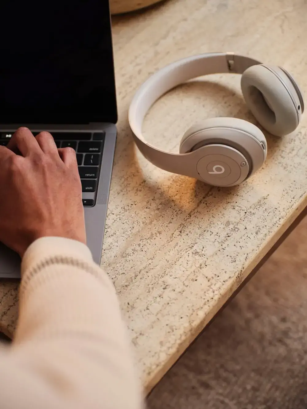 MQTR3LL/A Beats Studio Pro Wireless Noise Cancelling Over-the-Ear Headphones - Sandstone-8