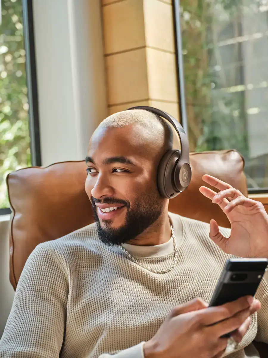 MQTT3LL/A Beats Studio Pro Wireless Noise Cancelling Over-the-Ear Headphones - Deep Brown-10