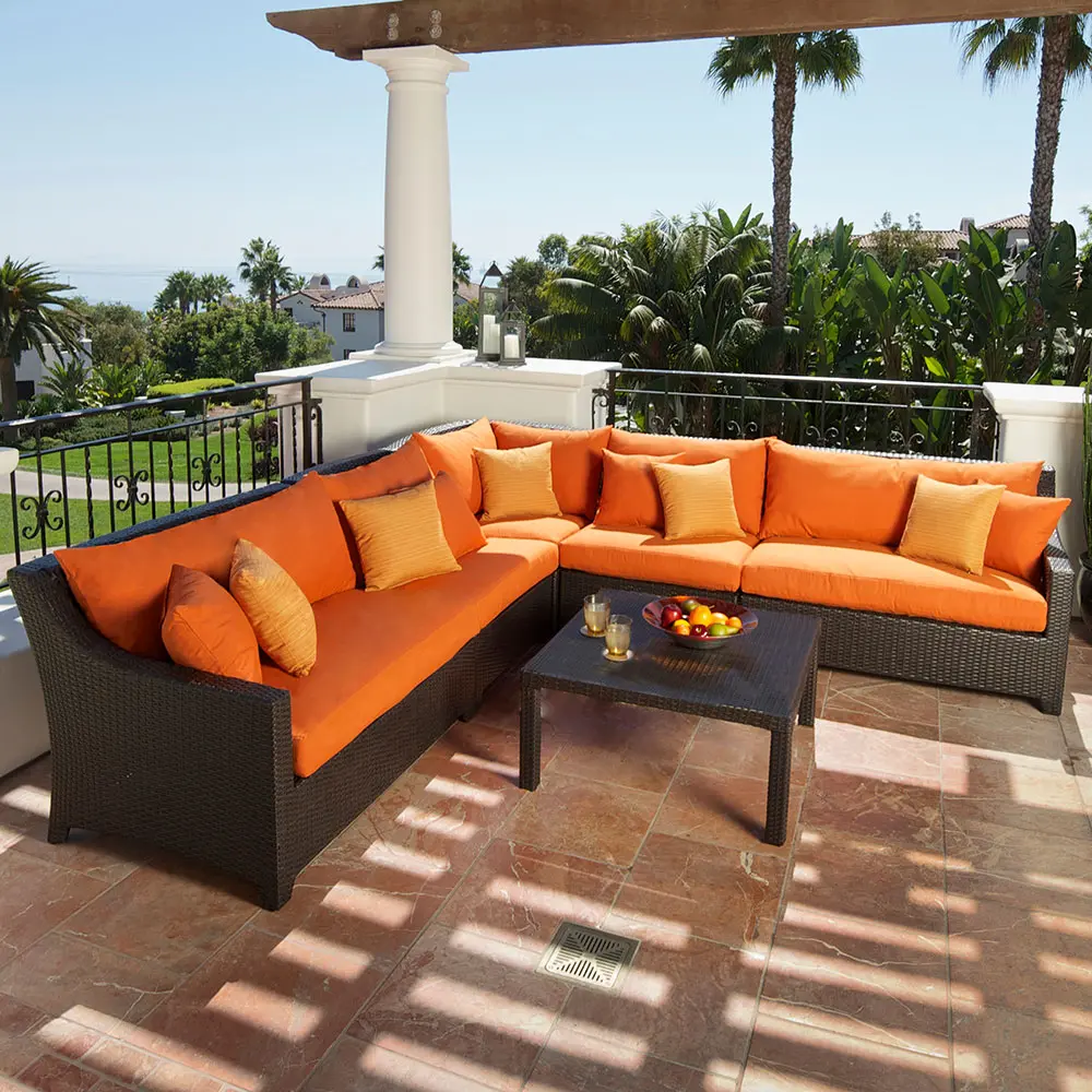 6 Piece Wicker Sectional with Table - Deco-1
