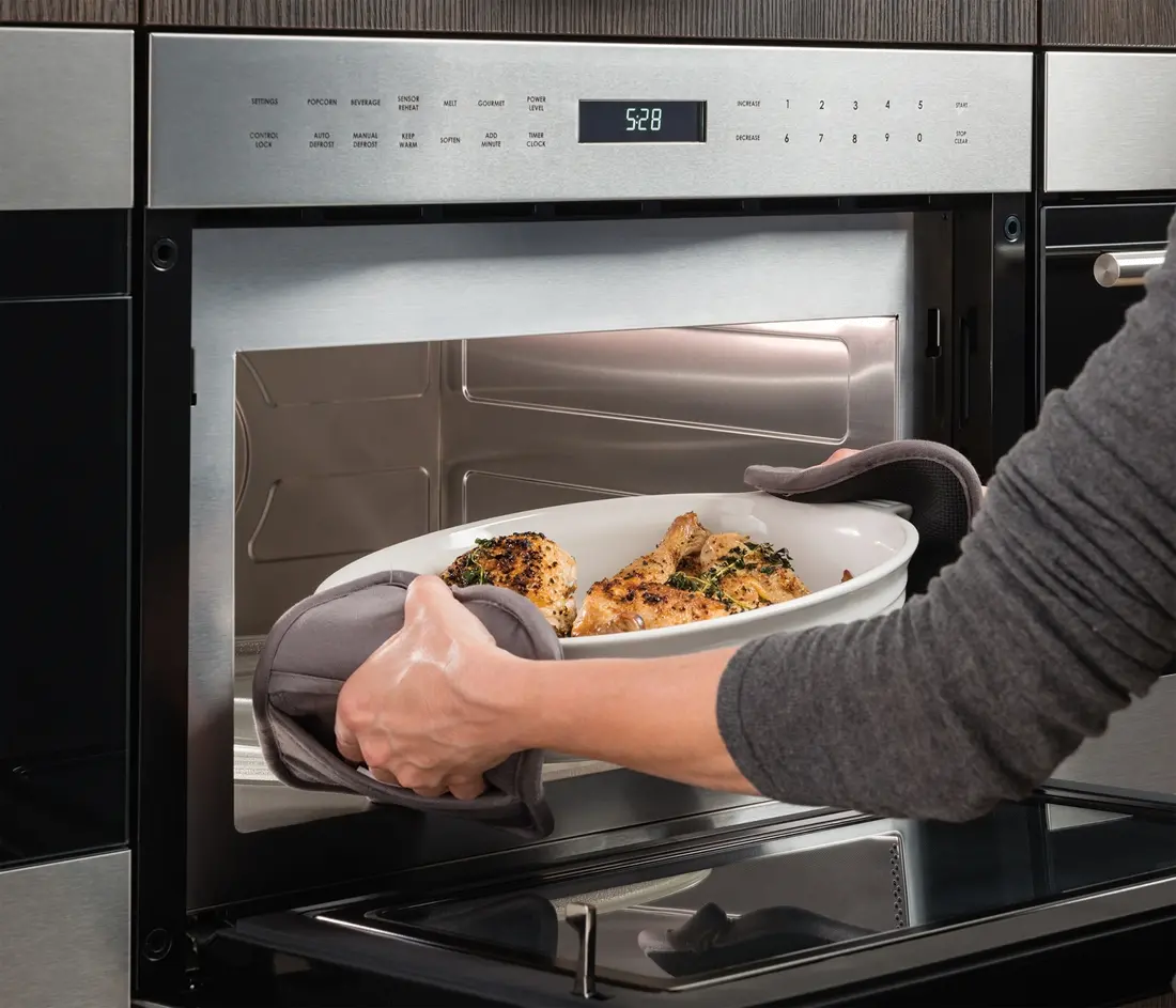 MDD30TE/S/TH Wolf 30 Inch Transitional Drop Down Door Microwave Oven - Stainless Steel-2