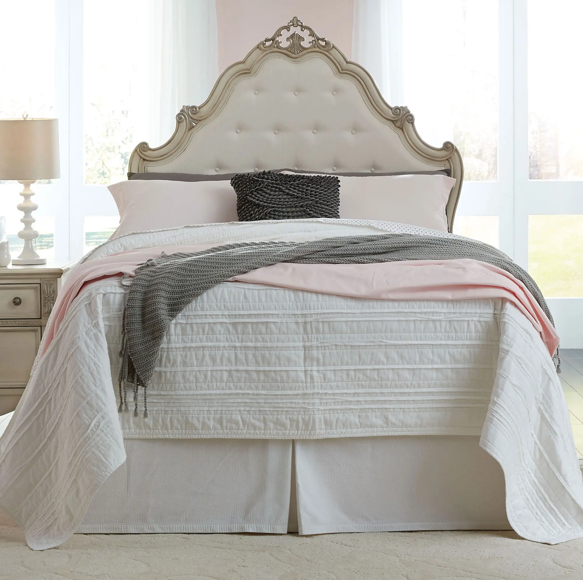 Antique White Traditional Twin Bed - Giselle-2