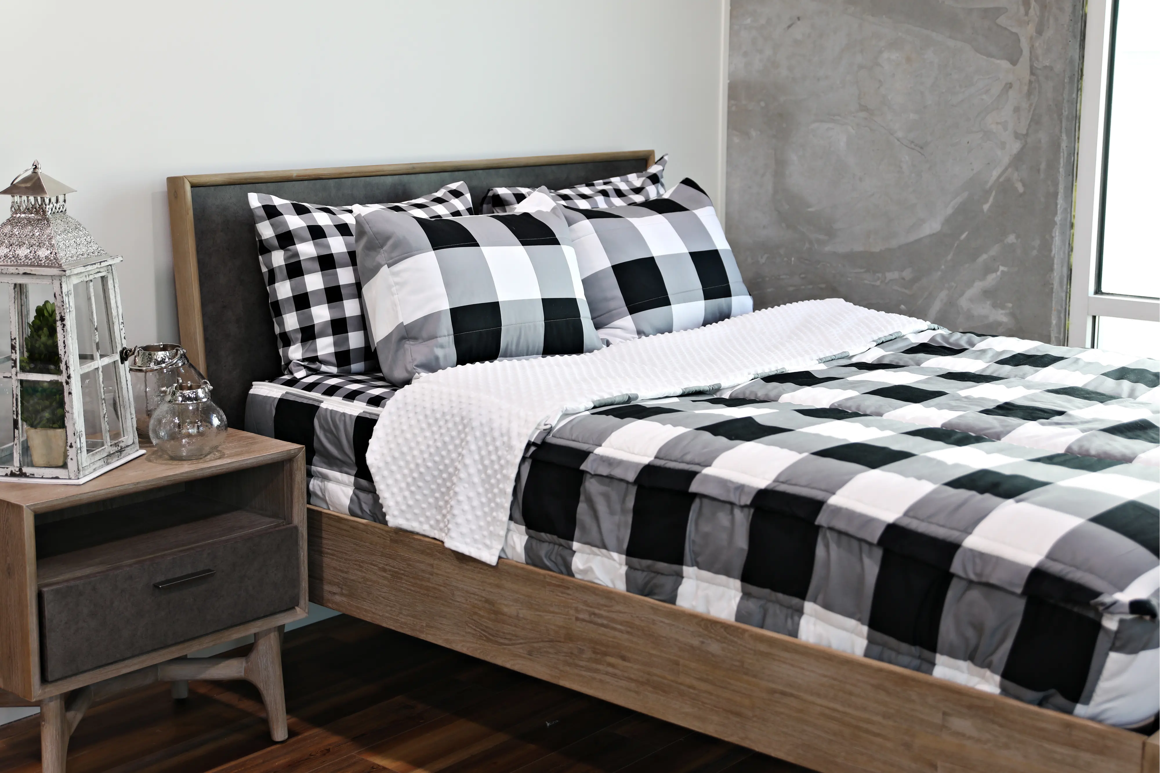 Beddy's Full Black and White Checked Out Bedding Collection-10