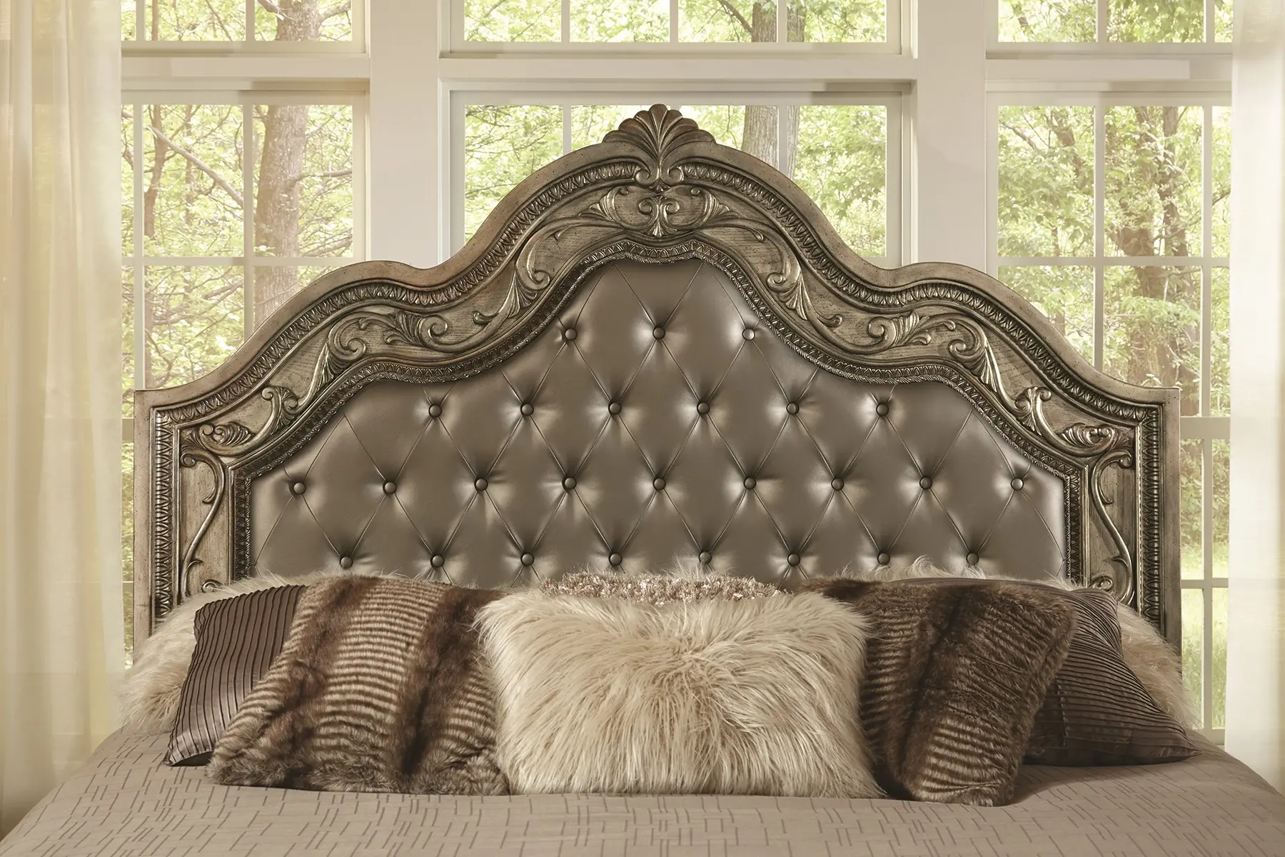 Seville Platinum Gold Queen Upholstered Bed-2