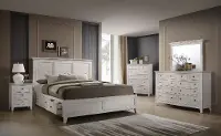Casual Classic Rustic White 4 Piece King Bedroom Set - St. Mortiz