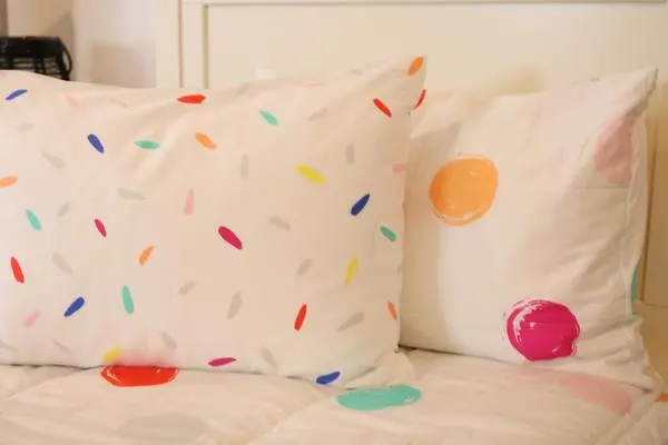 Beddy's Full Multi-Color Get Happy Bedding Collection-2