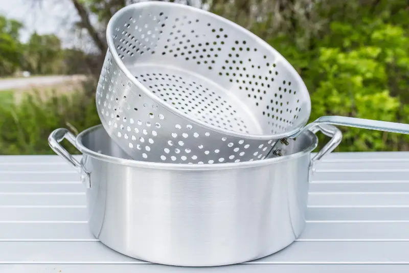 DP10 Camp Chef 10.5 Quart Aluminum Frying Pot Set-3
