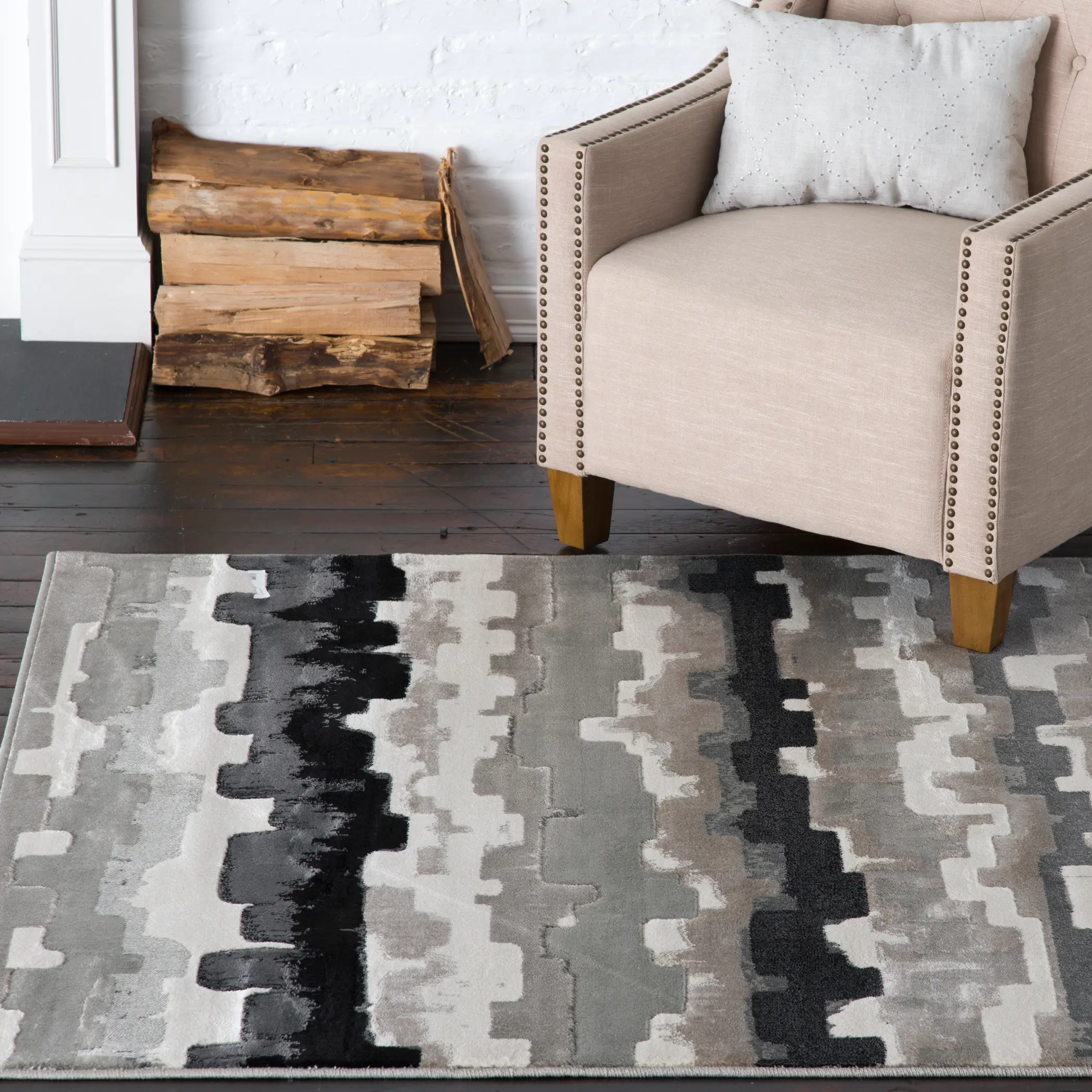 5 x 8 Medium Erasto White, Gray, and Black Area Rug - Milan-2