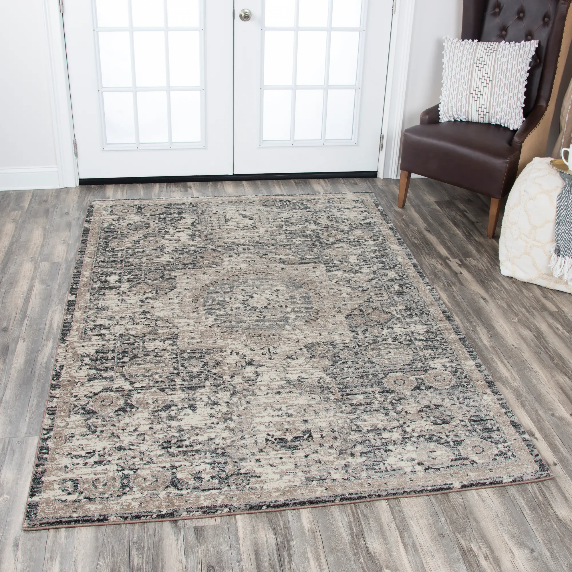 Panache 5 x 8 Traditional Gray and Beige Area Rug-2