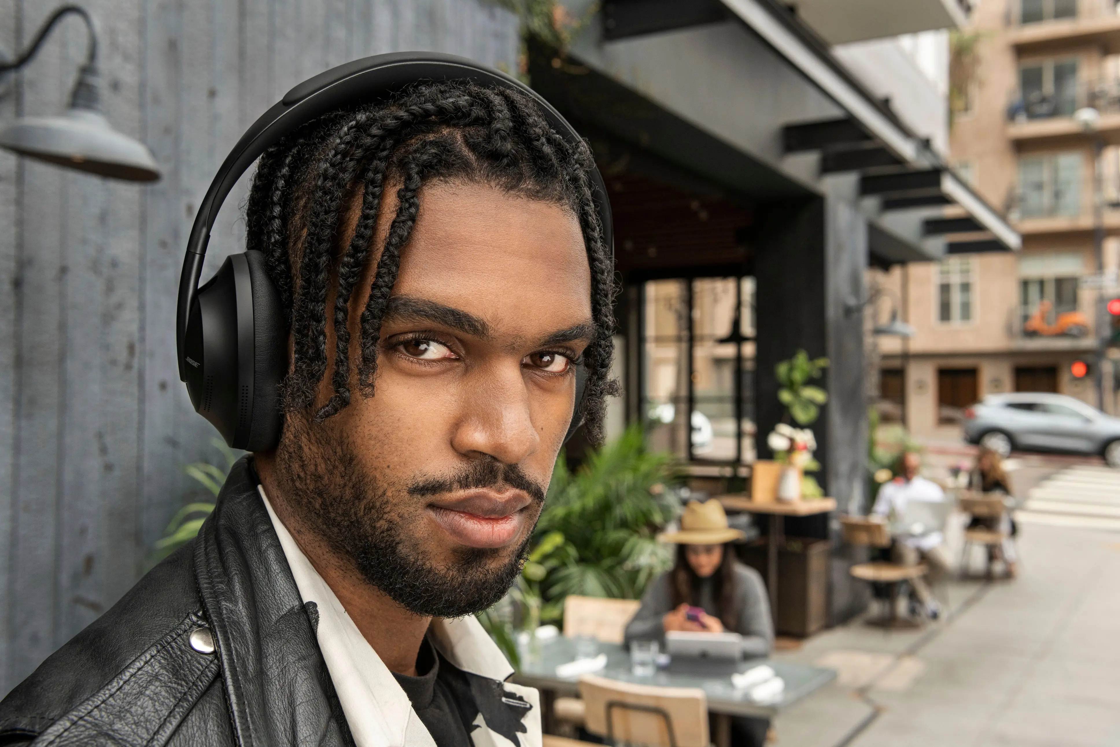 NOISECNCLNG-700-BLK Bose - Headphones 700 Wireless Noise Cancelling Over-the-Ear Headphones-7