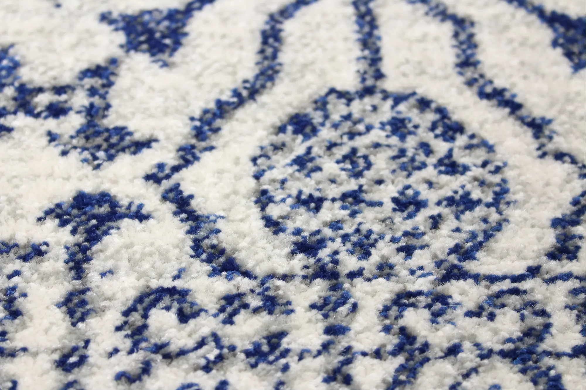 E110-IVBL-5X7.6-5466 Everek 5 x 8 Traditional Noelle Ivory and Blue Rug-5