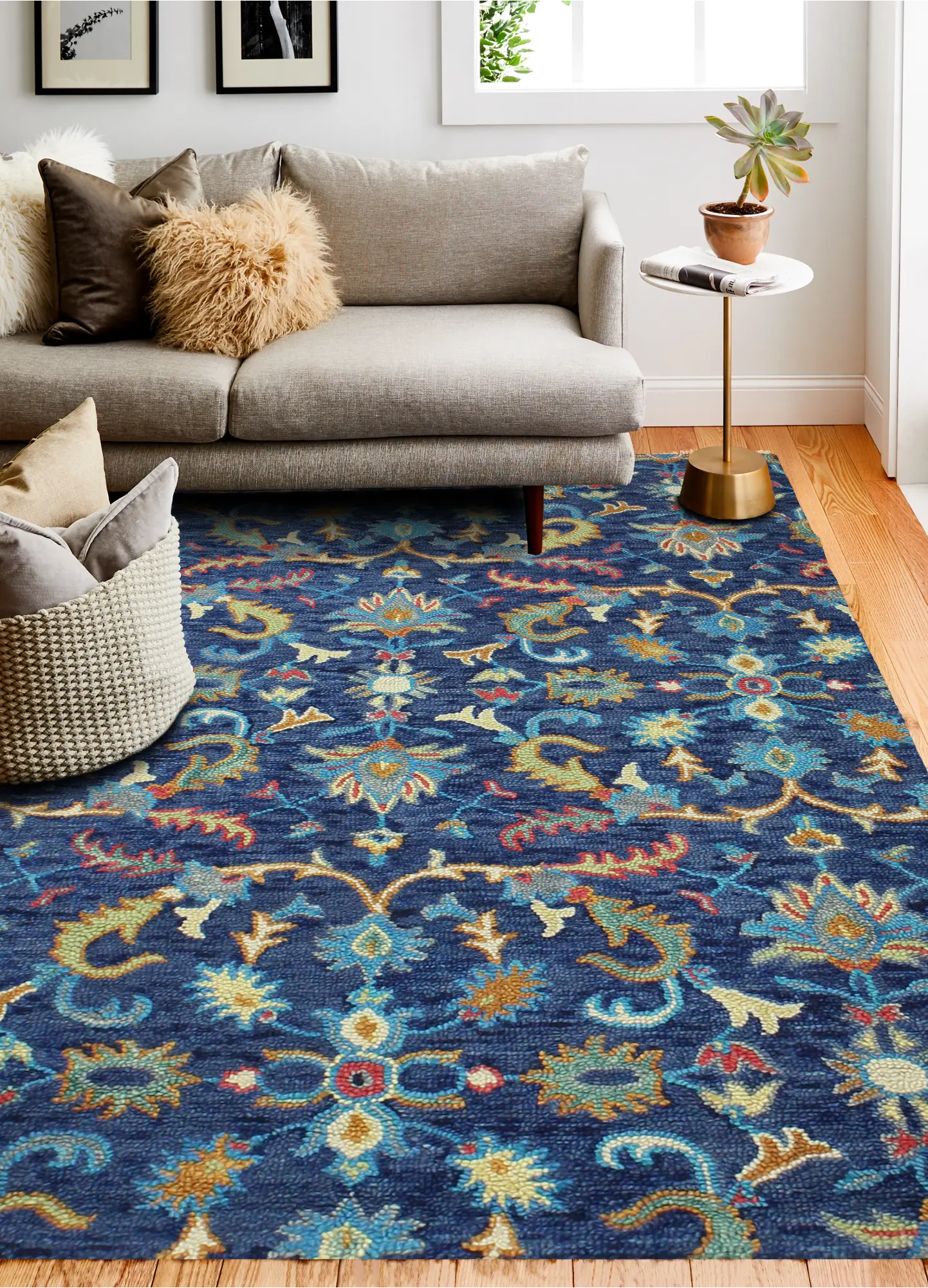 R131-NV-76X96-AL110 Valencia 8 x 10 Transitional Danbury Navy Blue Rug-1
