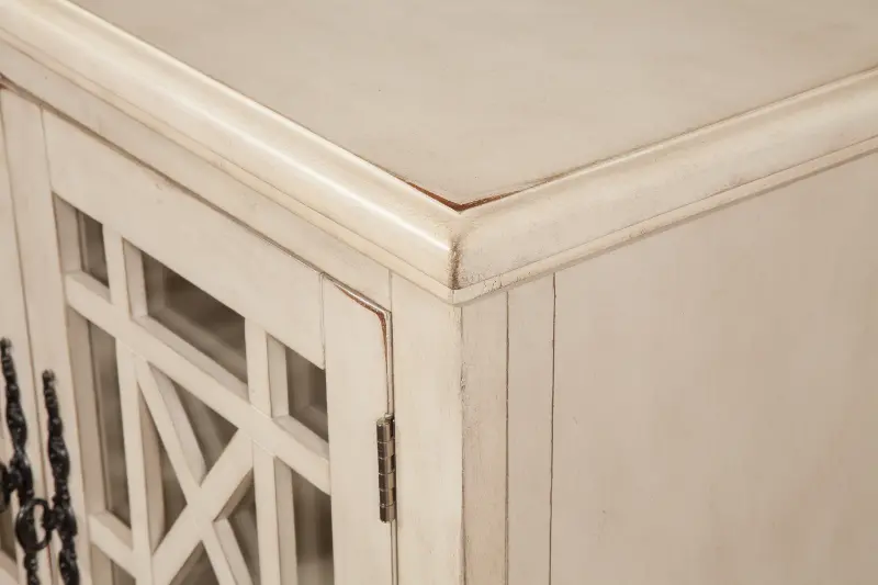 Jules Antique White 63