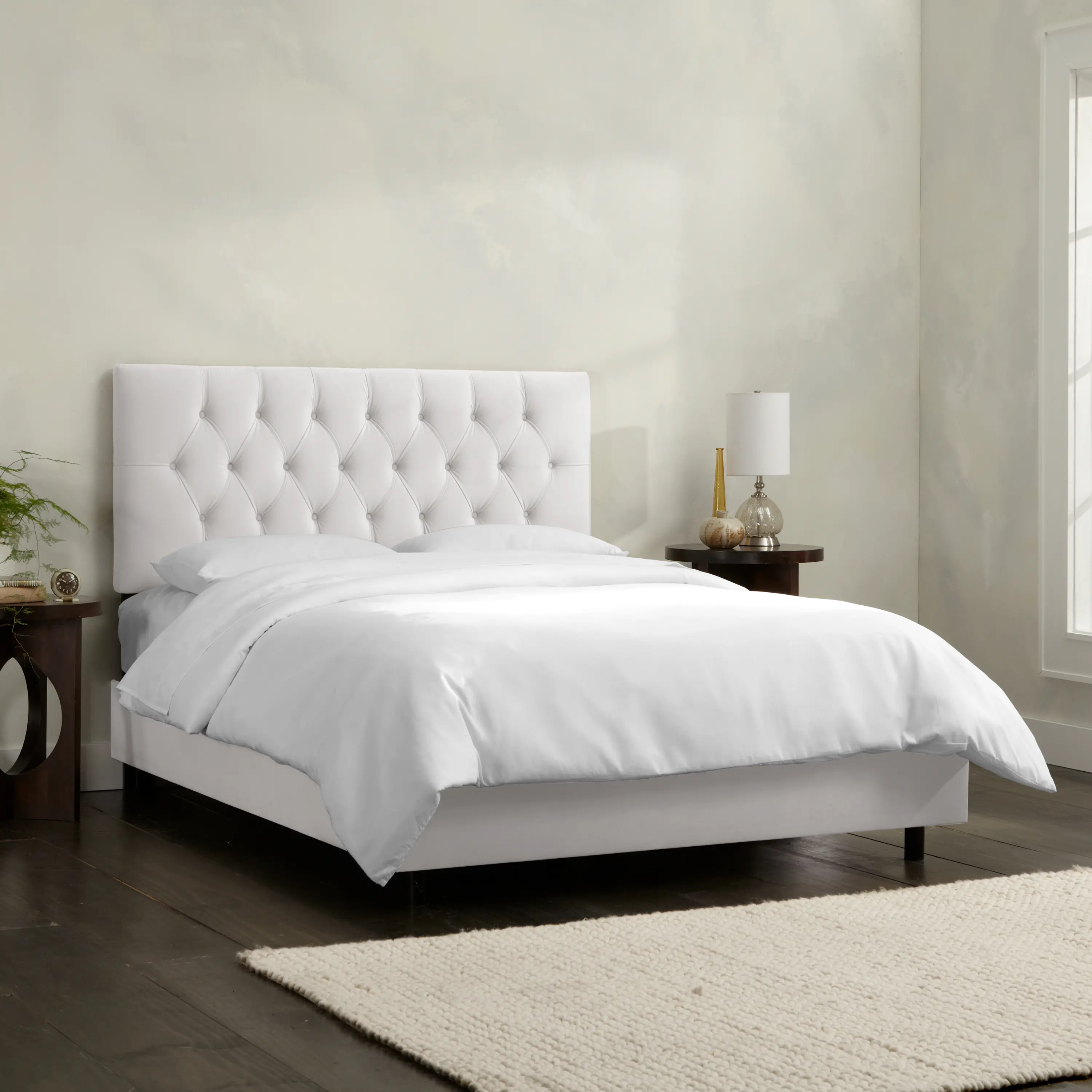 542BEDVLVWHT Julia Velvet White Tufted Queen Upholstered Bed - Skyline Furniture-2