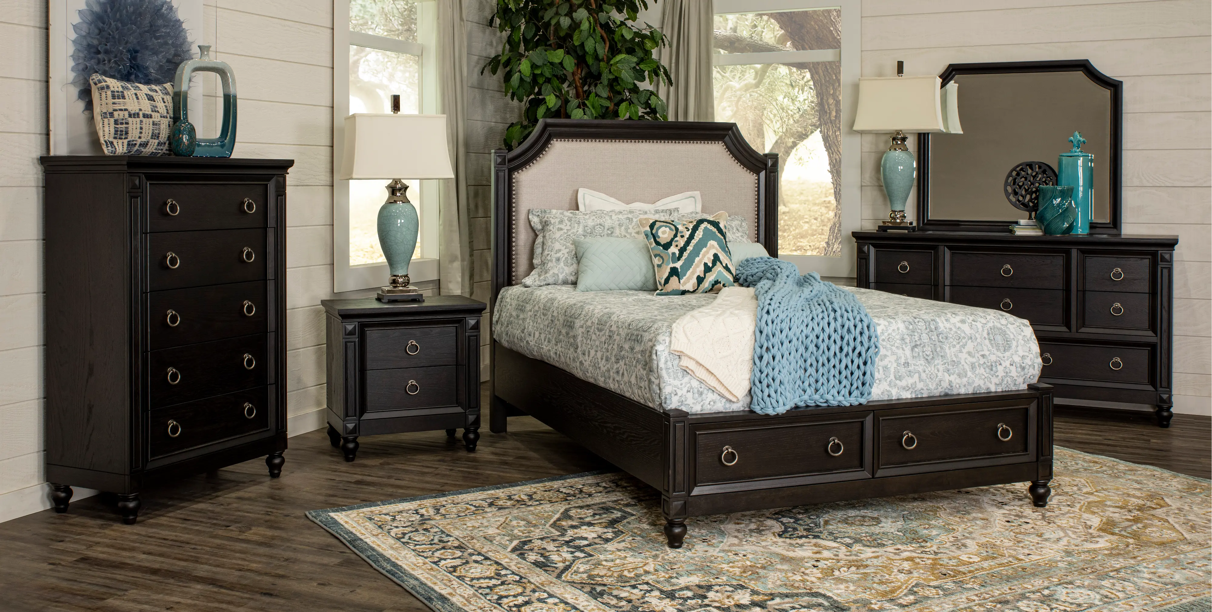 Hillside Black Oak 4 Piece Queen Bedroom Set-2