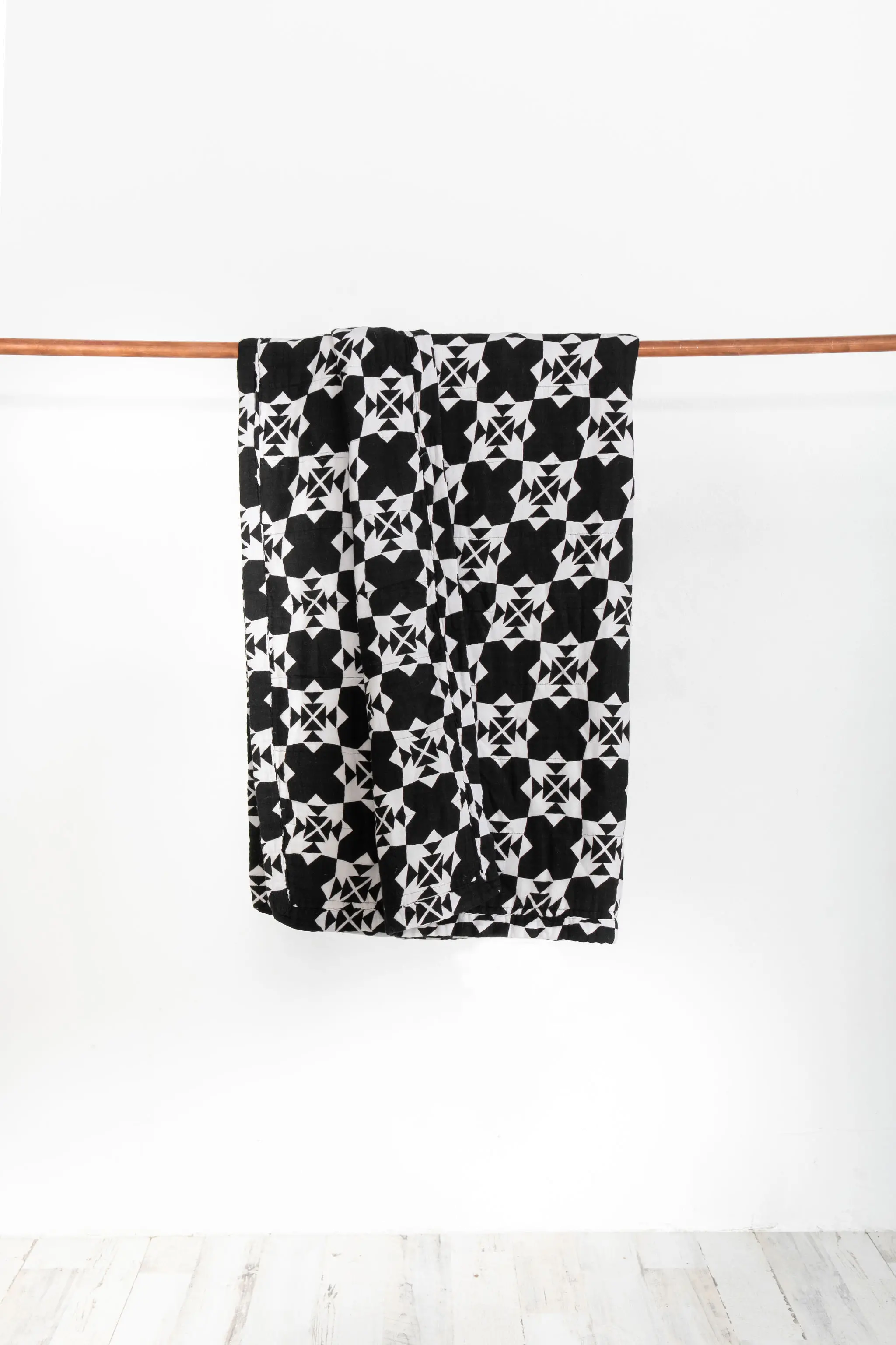 Black and White XL Muslin Quilt Blanket - Avalon-1