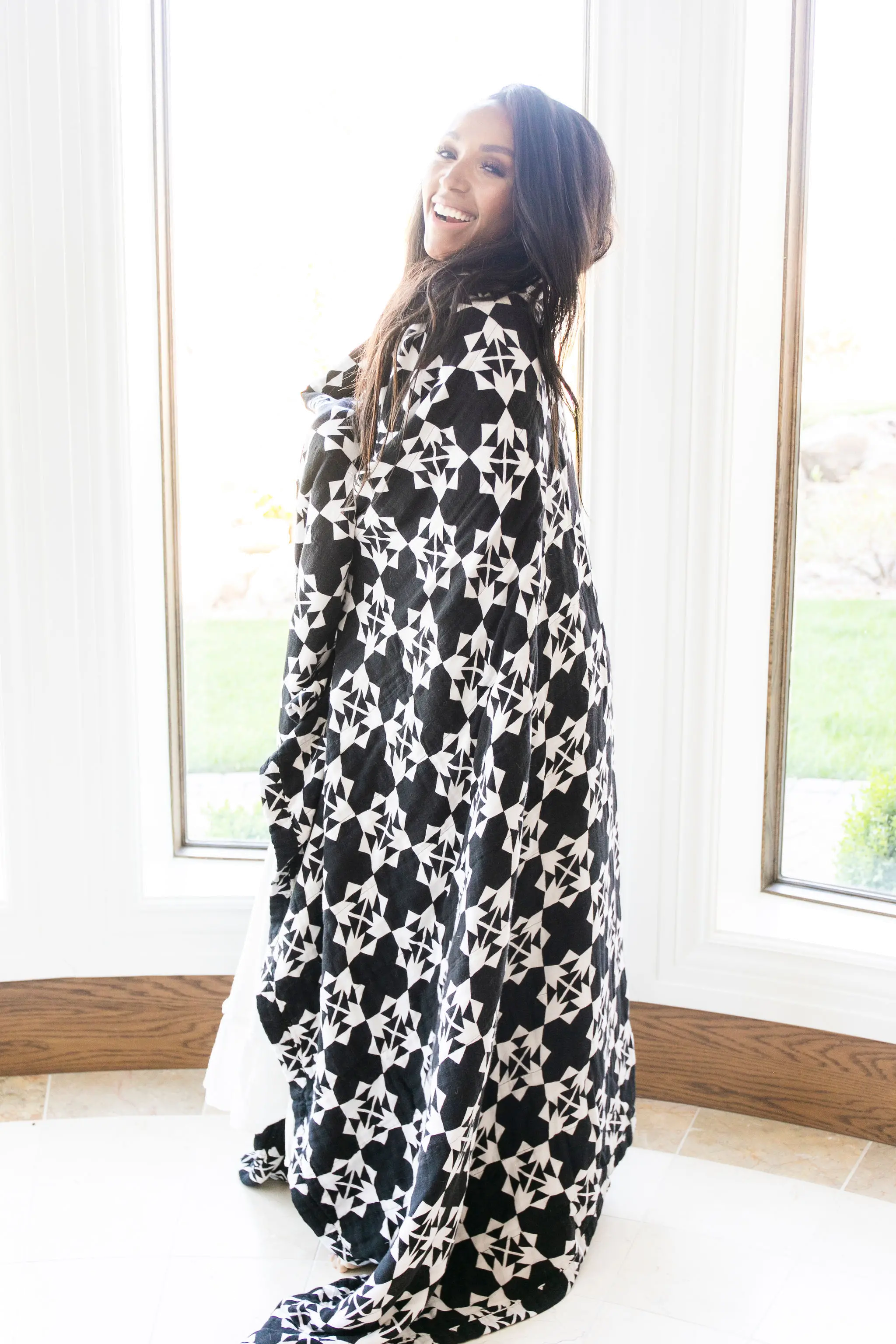 Black and White XL Muslin Quilt Blanket - Avalon-2