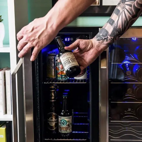 Mini Refrigerator シルバー 2段棚付き Mini Refrigerator シルバー 2段棚付き