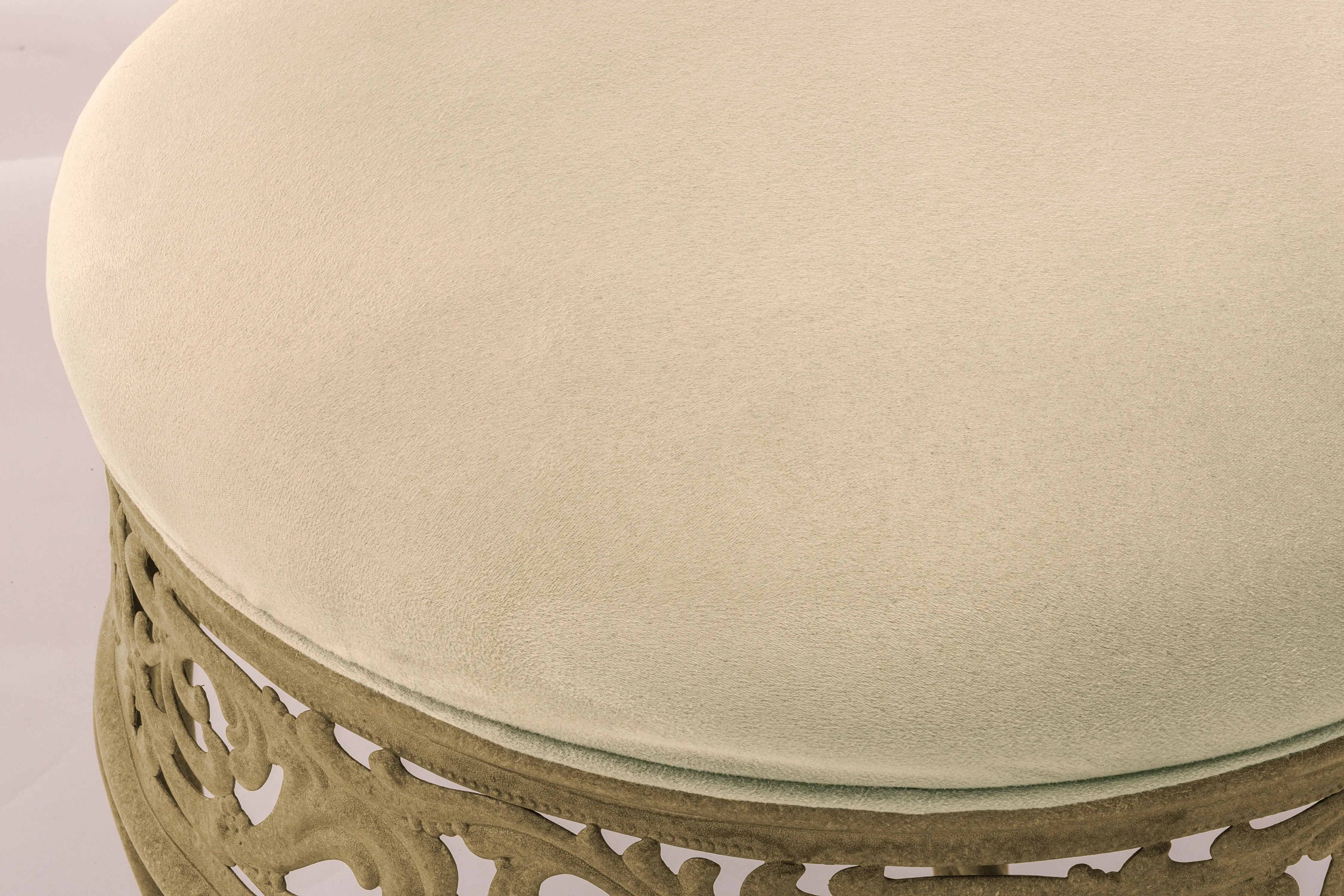 Traditional Antique Beige Vanity Stool - Villa III-3