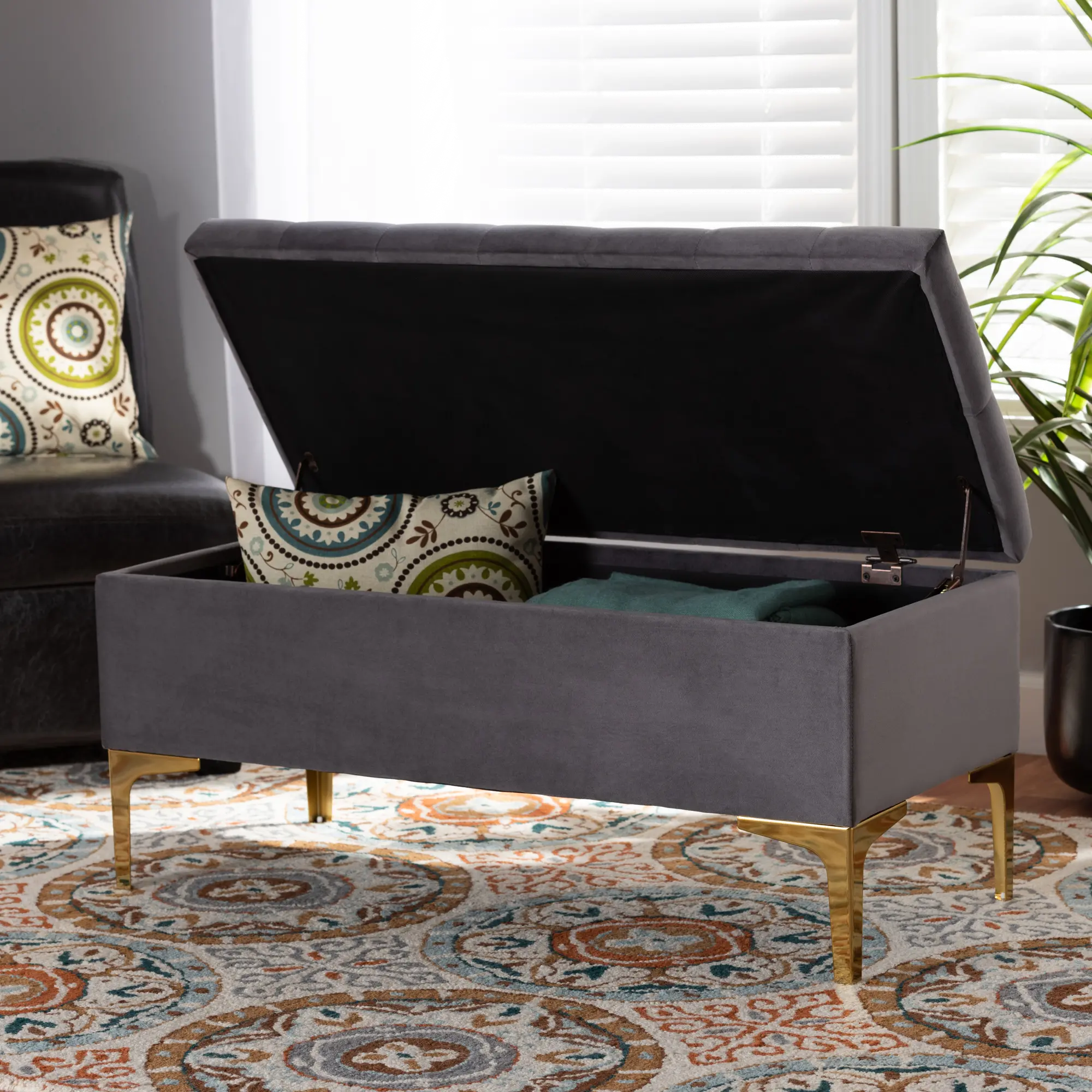 162-10462-RCW Glam Gray Velvet Upholstered Storage Ottoman - Gorden-3
