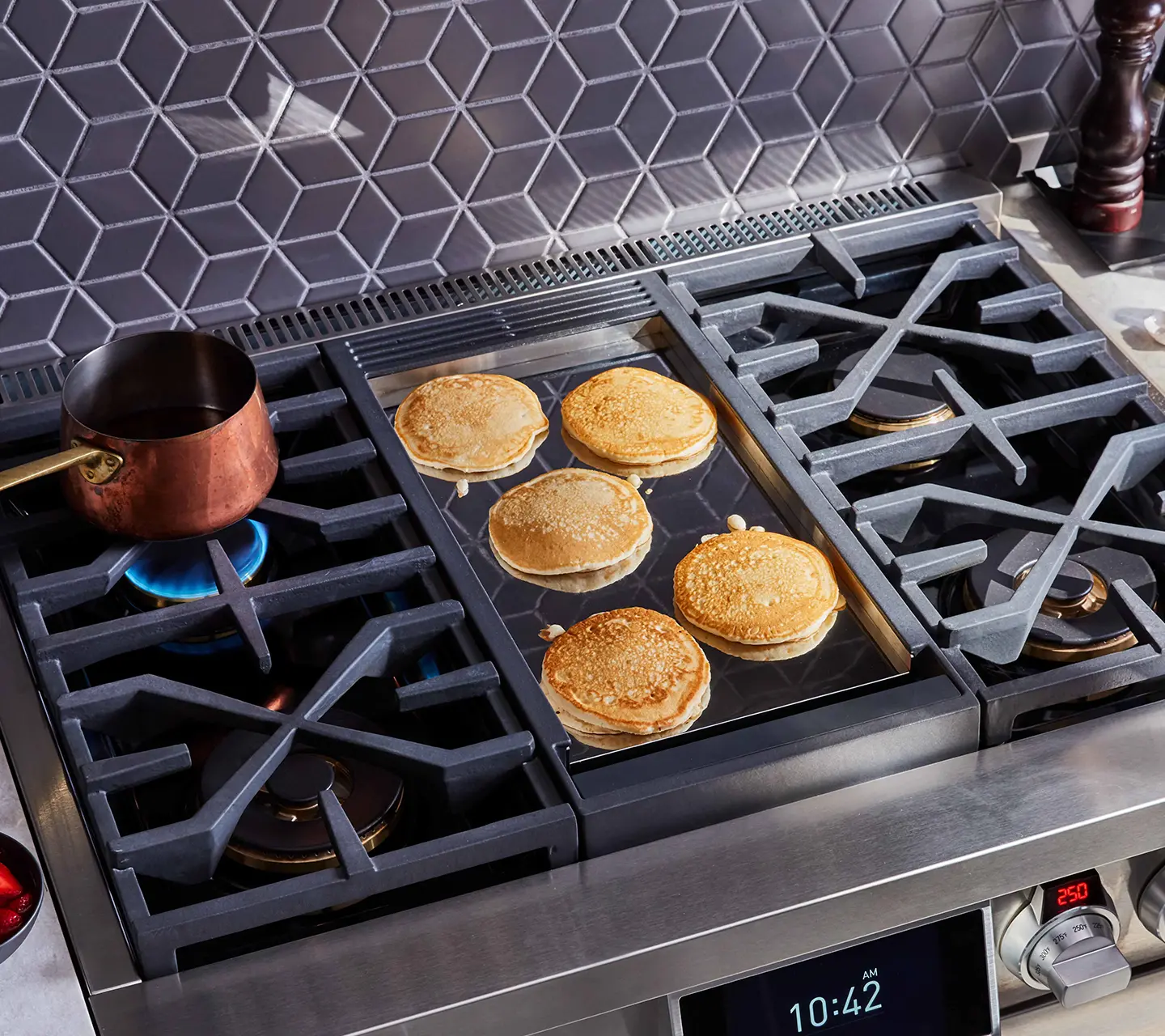 SKSDR360GS Signature 6.3 cu ft Dual Fuel Range - Stainless Steel 36 Inch-17