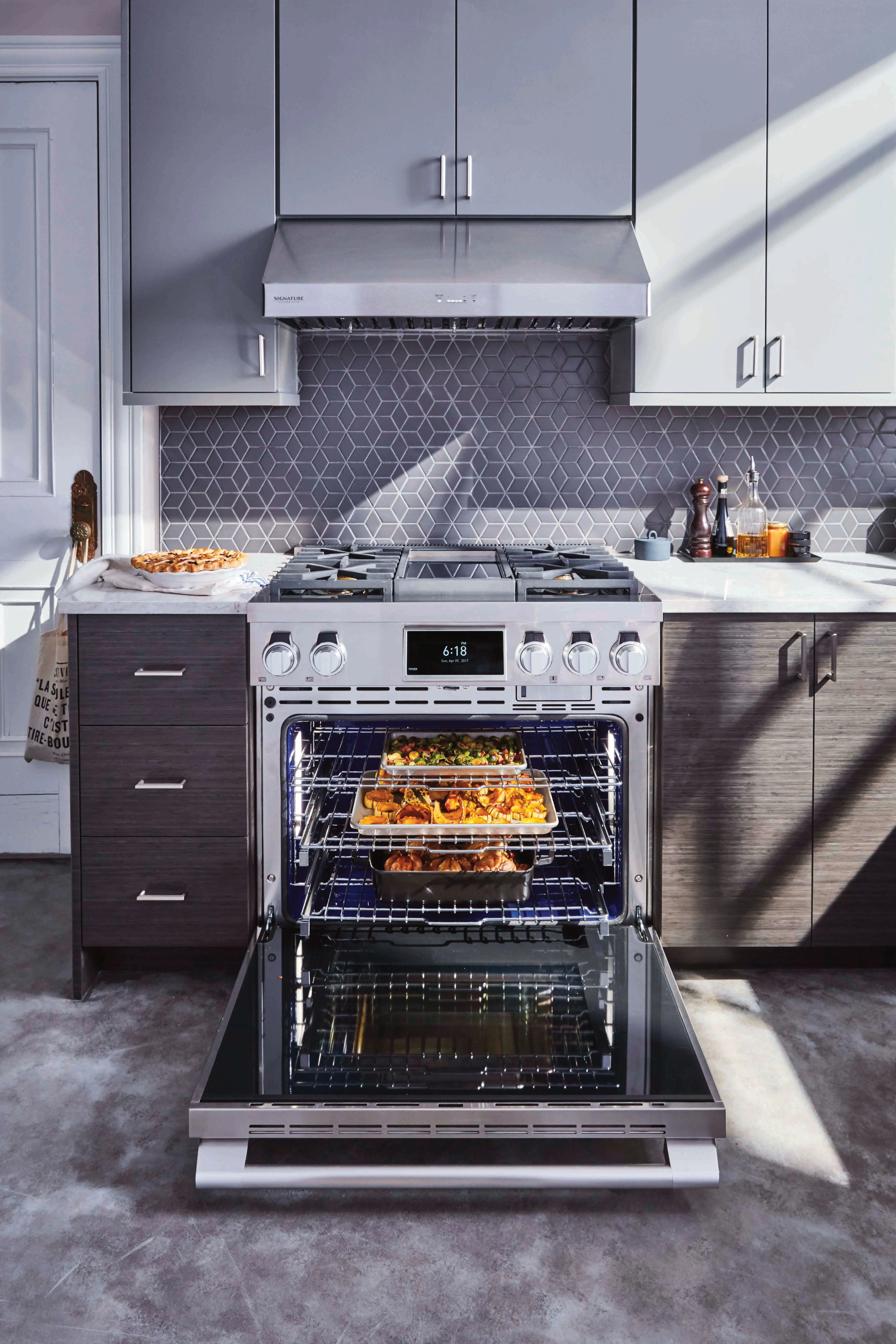 SKSDR360GS Signature 6.3 cu ft Dual Fuel Range - Stainless Steel 36 Inch-3