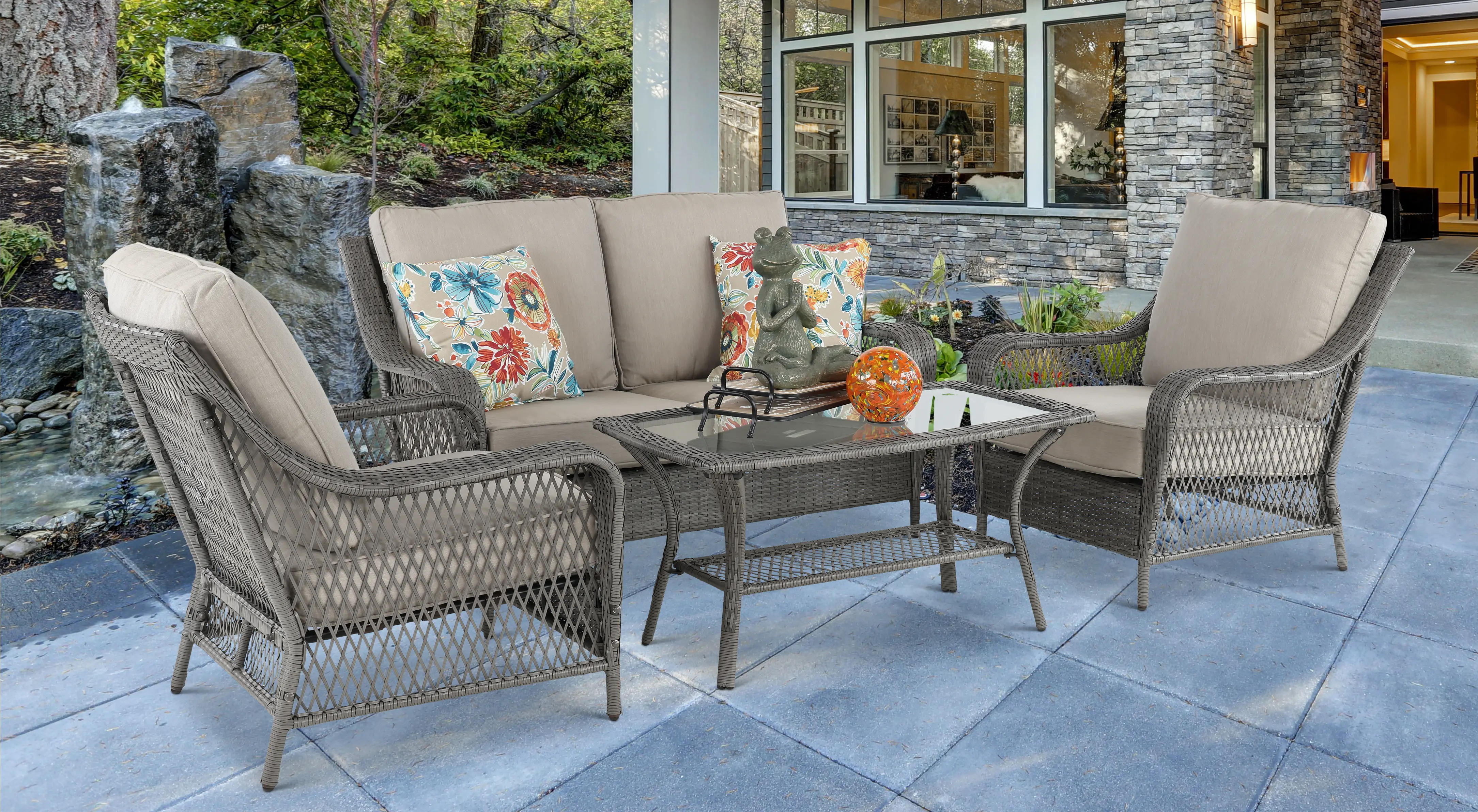 Essen II Gray Wicker 4 Piece Patio Set-2