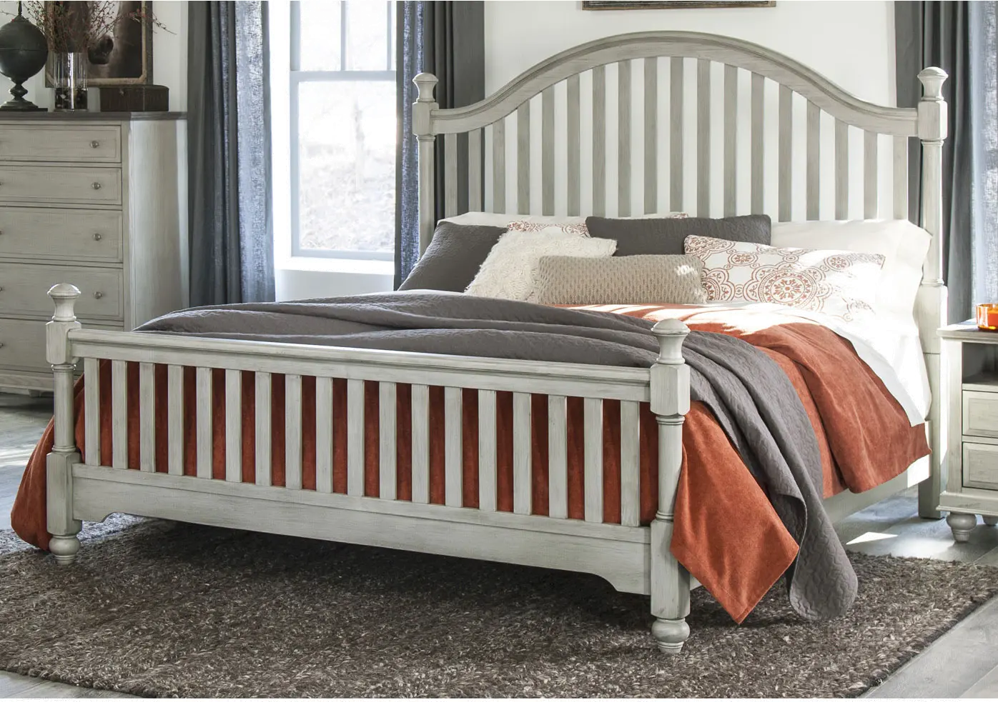 Mystic Hills Light Gray King Bed-2