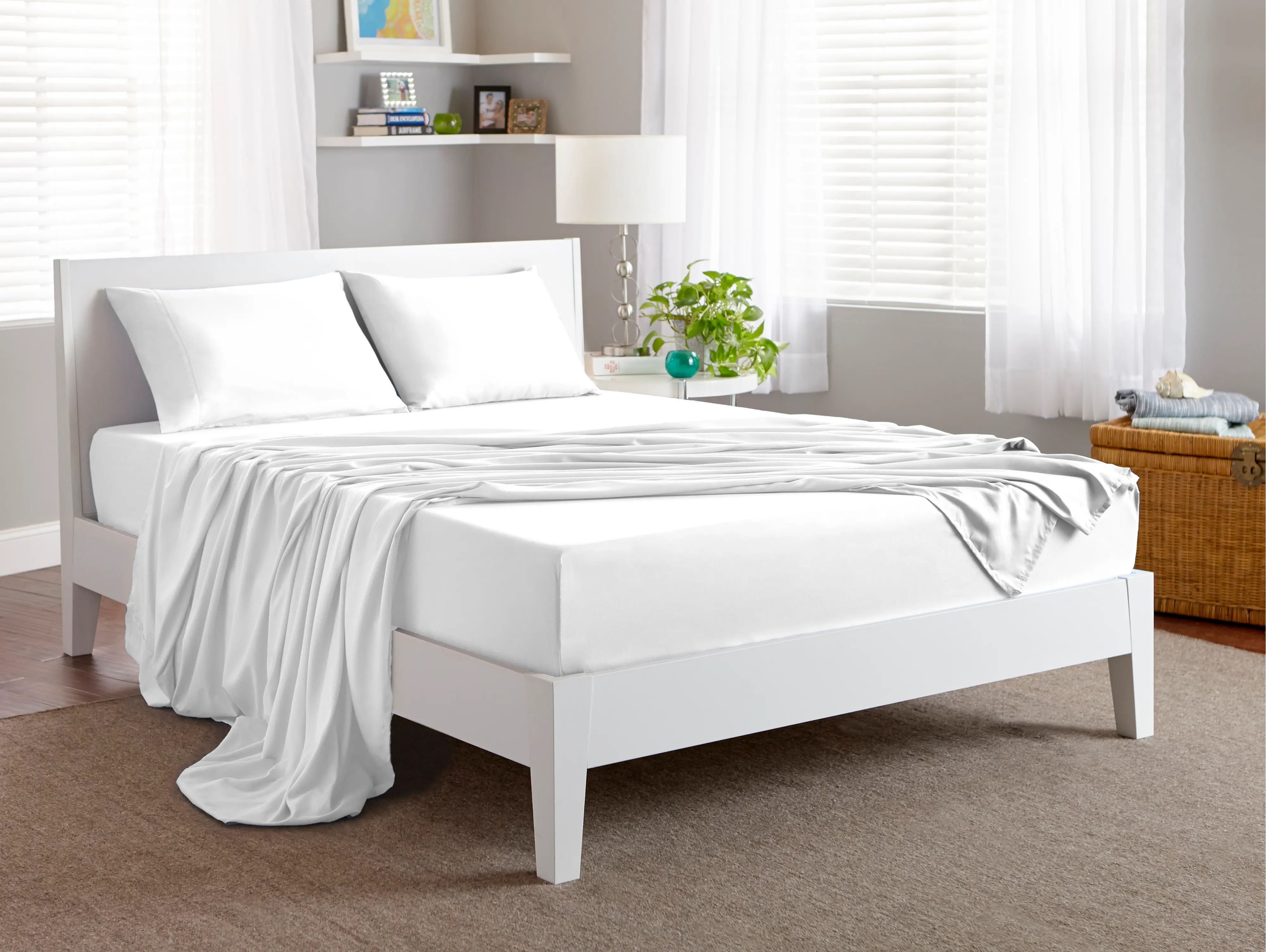 BGS195007 BedGear White Microfiber Cal-King Bed Sheets-3