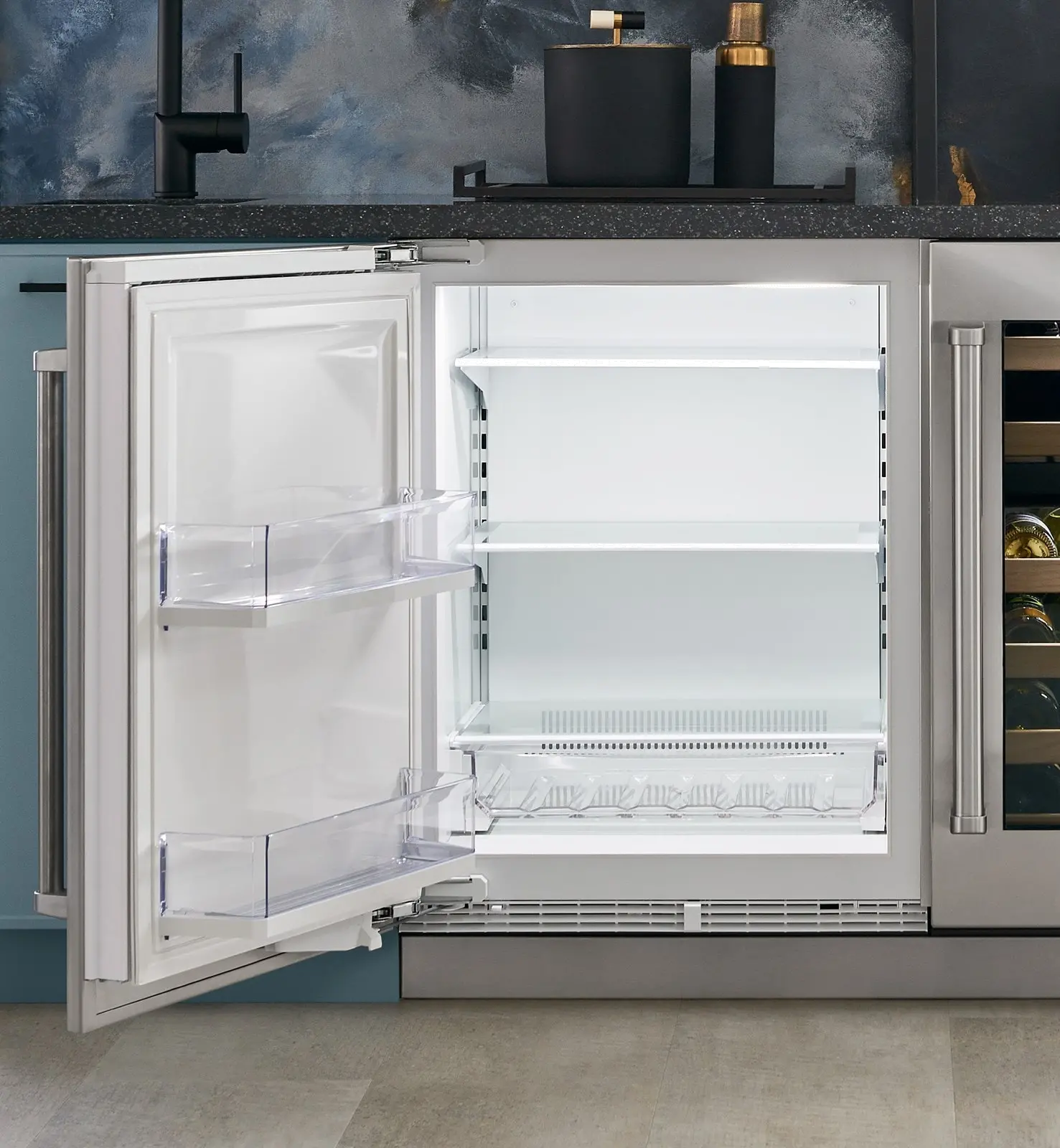 DEU2450R/L Sub-Zero 24 Inch Designer Compact Refrigerator - Panel Ready, Left Hinge-3