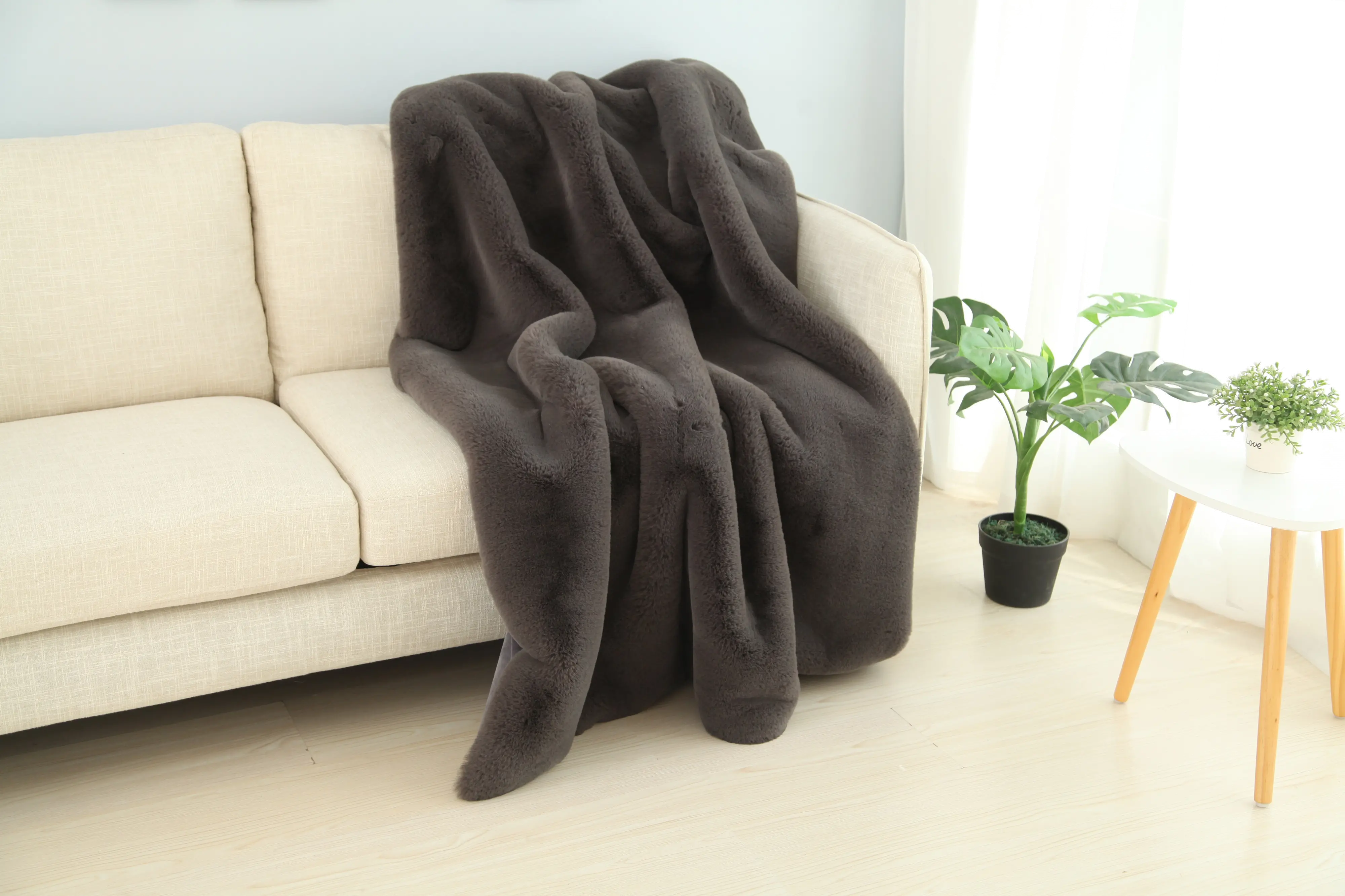 Chinchilla Charcoal Gray Faux Fur Throw Blanket-1