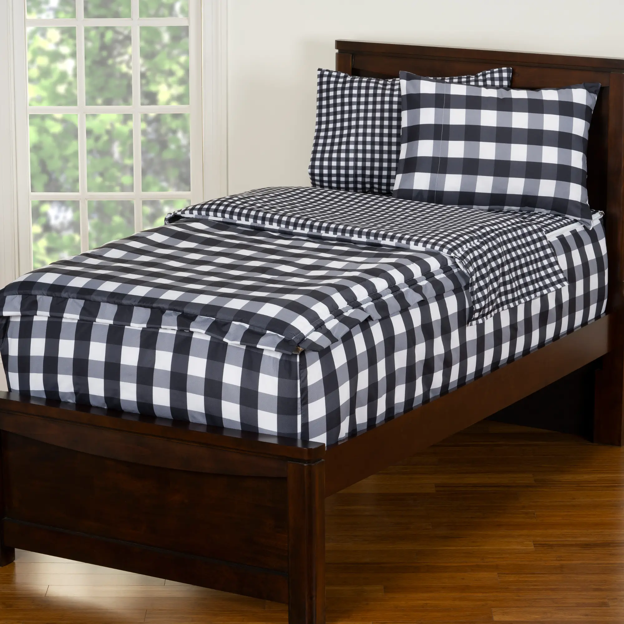 Black and White Full Check It Twice Bunkie Deluxe Bedding-4