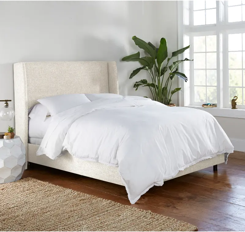 Sasha White Curved Wingback California King Bed - Skyline Furniture