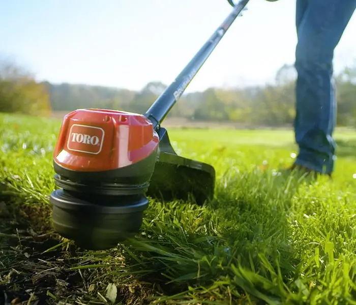 51831 Toro 60-Volt Max Lithium-Ion 15  & 13  Brushless String Trimmer-4