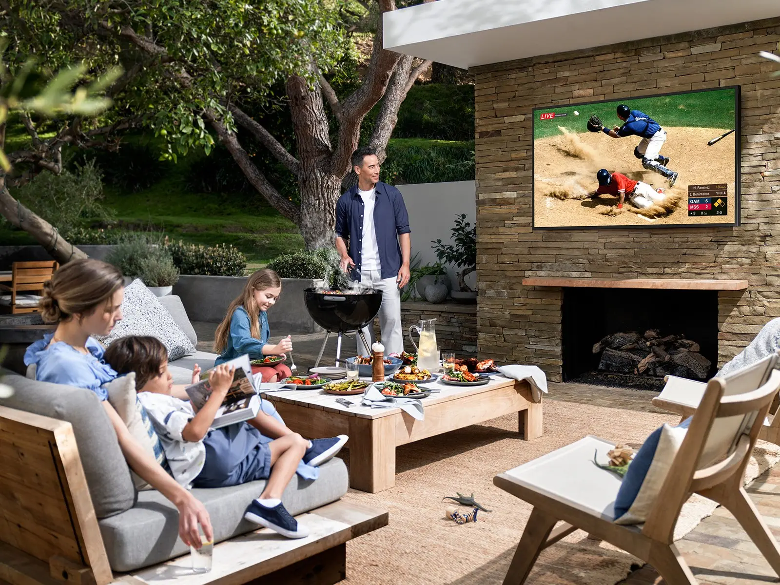 QN75LST7TAFXZA Samsung Terrace 75  Outdoor 4K QLED Smart TV-3