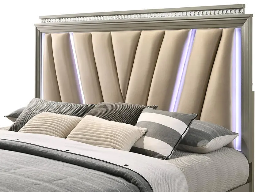 Radiant Platinum 4 Piece California King Bedroom Set-4