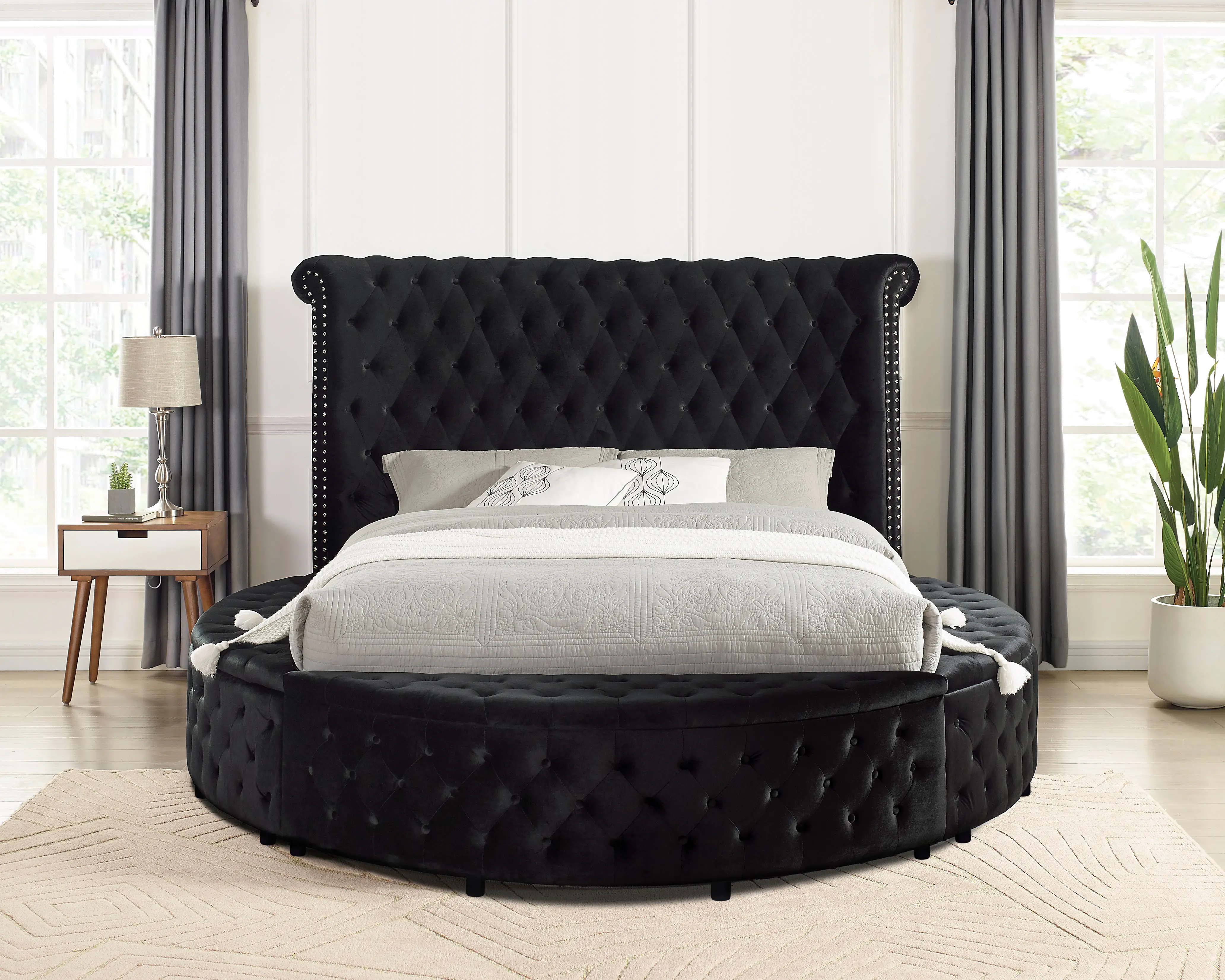 Monarch Black Queen Upholstered Bed-2